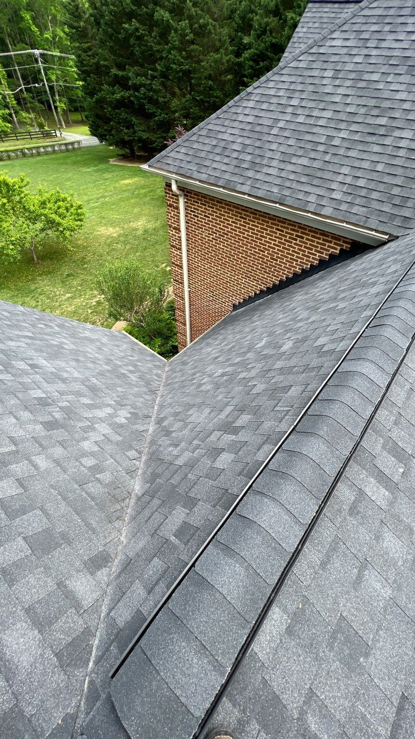 Clifton - CertainTeed Landmark Charcoal Black by RM Banning, Inc.