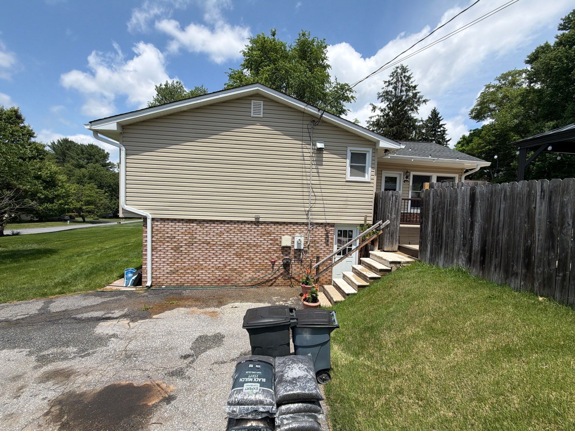 House and Pool Concrete Washing Services In Ellicott City by Baltimore Pressure Washers Inc.