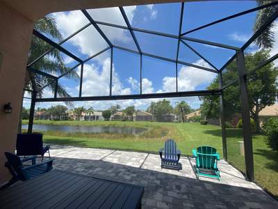 Valencia Lakes - Screen Enclosure with Picture Window Panel