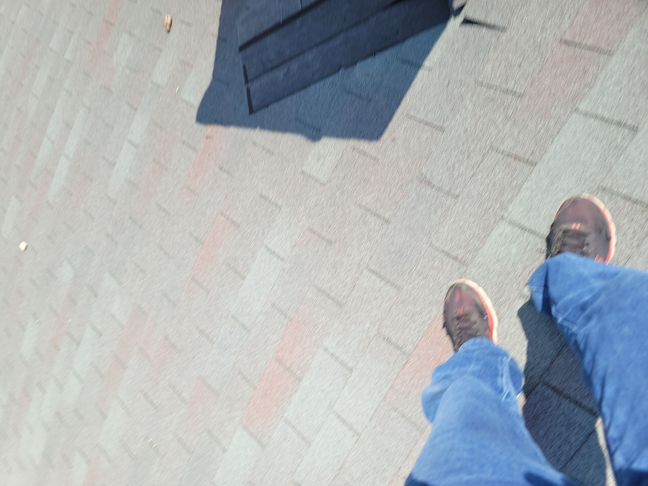 ATLAS PINNACLE COLOR: BURNT HICKORY DRIP EDGE: WHITE by Eagle Eye Roofing