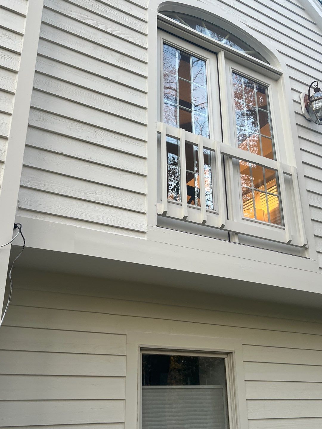 Arlington: Bevel Cedar Wood Siding Restoration by RM Banning, Inc.