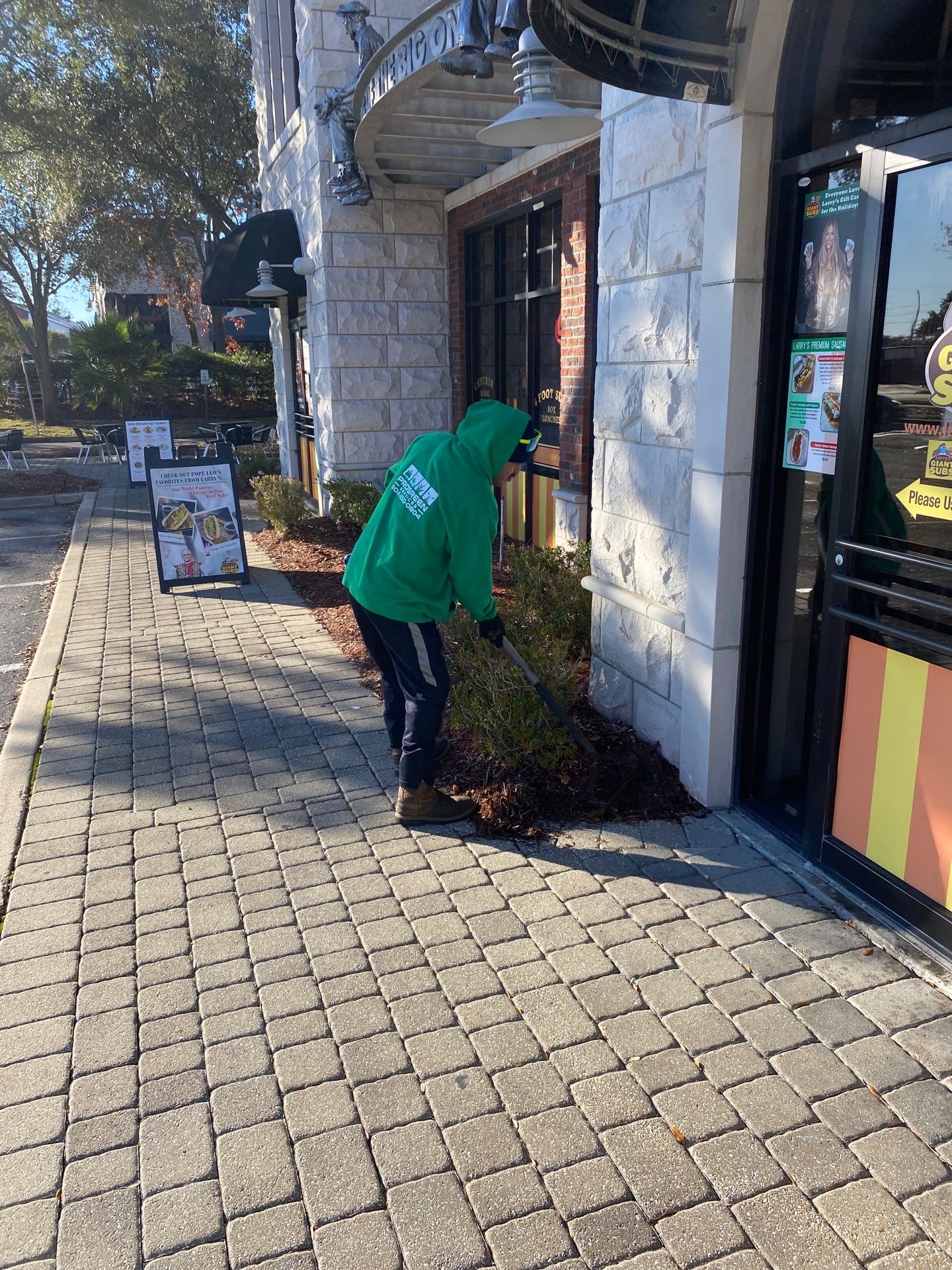 Larry’s Giant Subs | Rock & Mulch by ProGreen Services