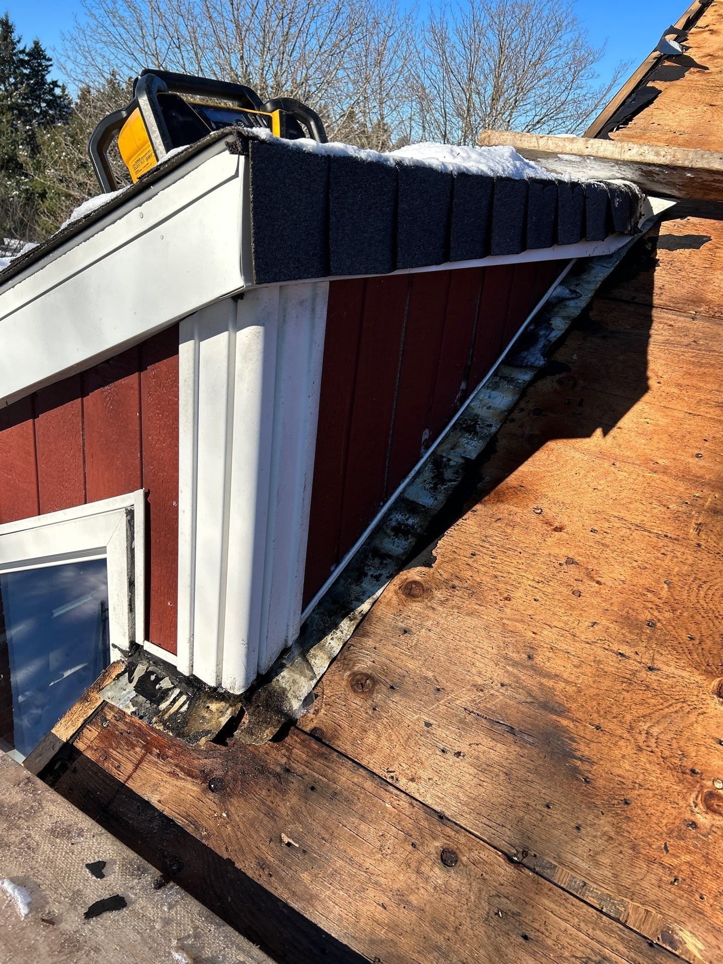 Residential Roofing Installation using Ideal Steel Standing Seam  by Artisan Roofing & Home Improvements Inc.