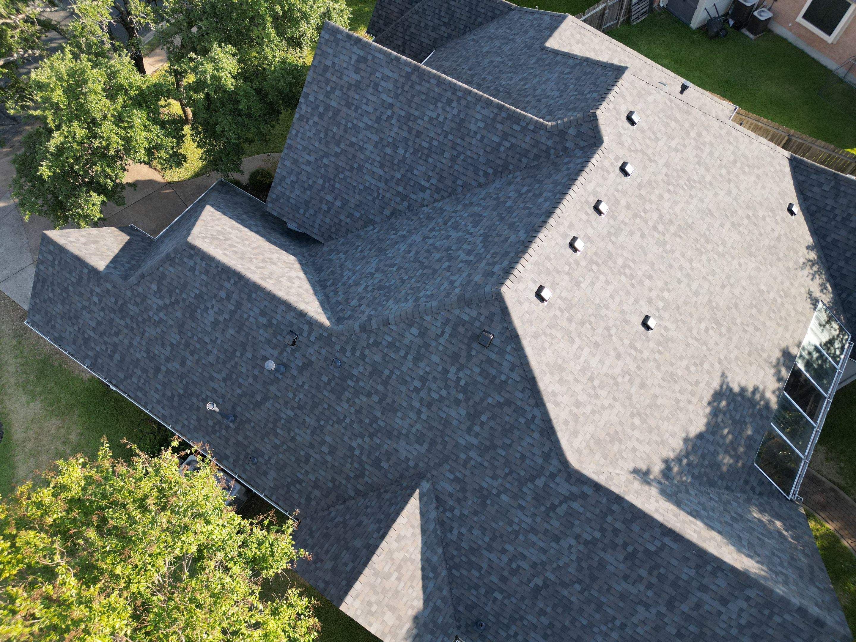 Williamsburg Gray - Owens Corning TruDefinition Duration by RoofsOnly.com
