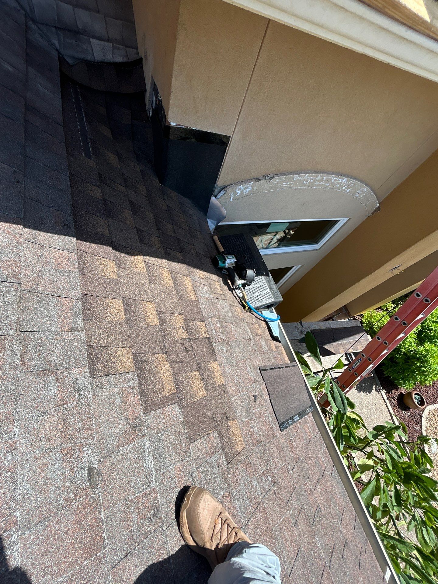 Stucco Problems in Paradise  by Bayfront Roofing and Construction