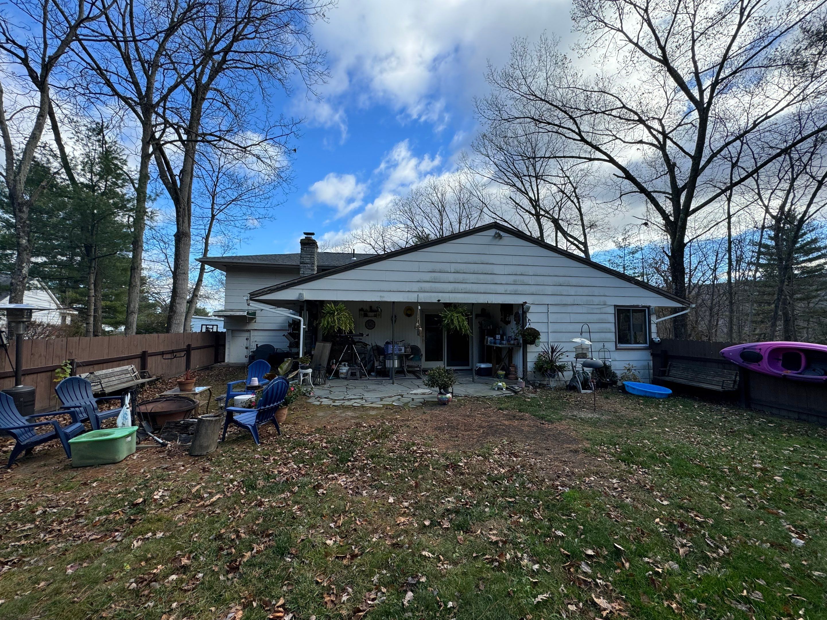 New vinyl siding in Ellenville NY by roberts roofing