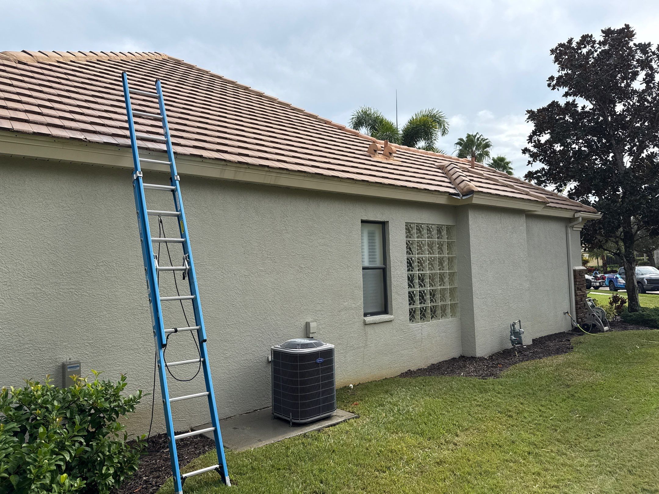 Tile Roof, Gutter & Pool Cage Cleaning – Lakewood Ranch Country Club, Lakewood Ranch, FL by Sunshine AquaWash