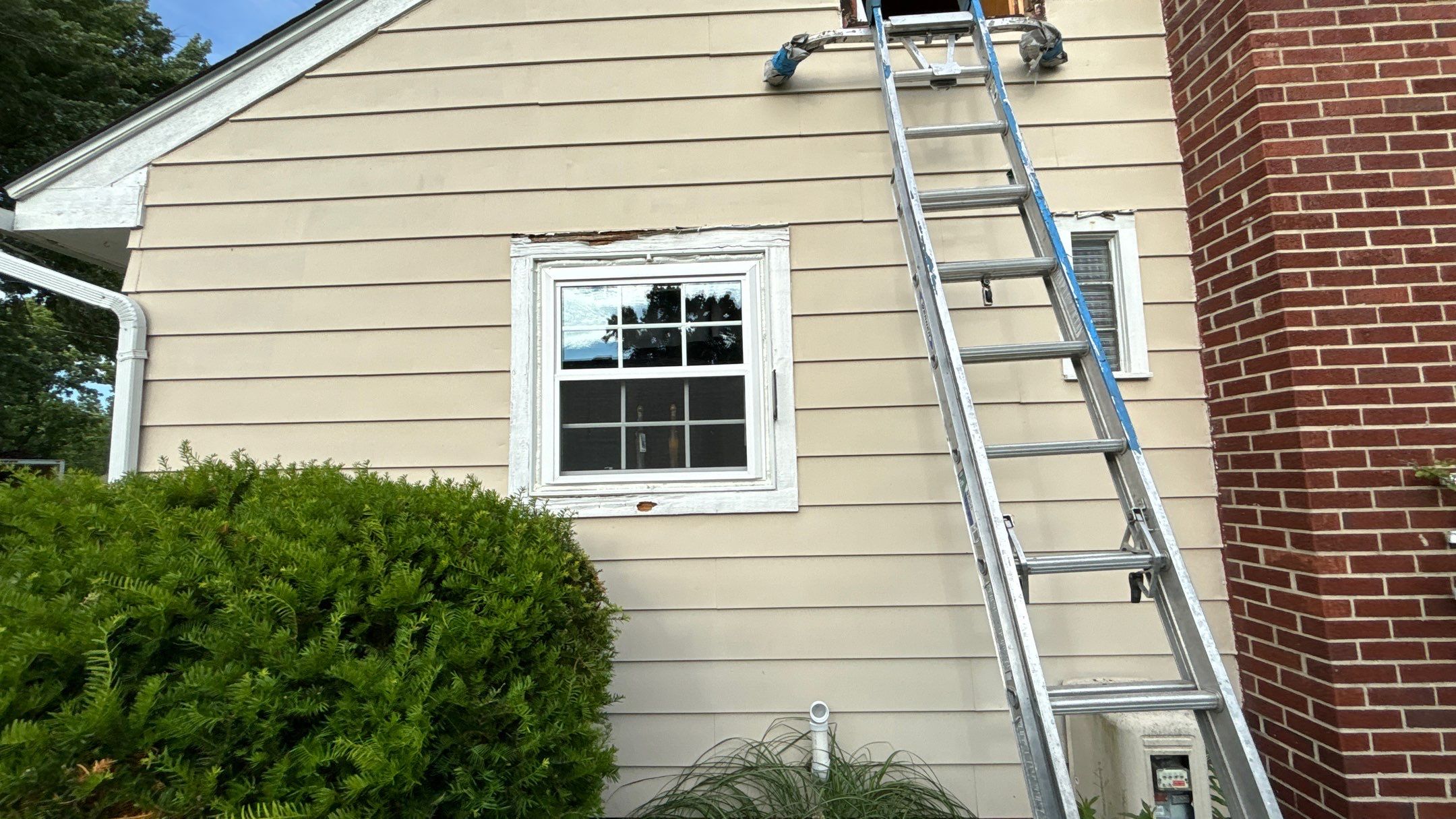Siding Replacement using Alside Odyssey D4" by 180 Contractors