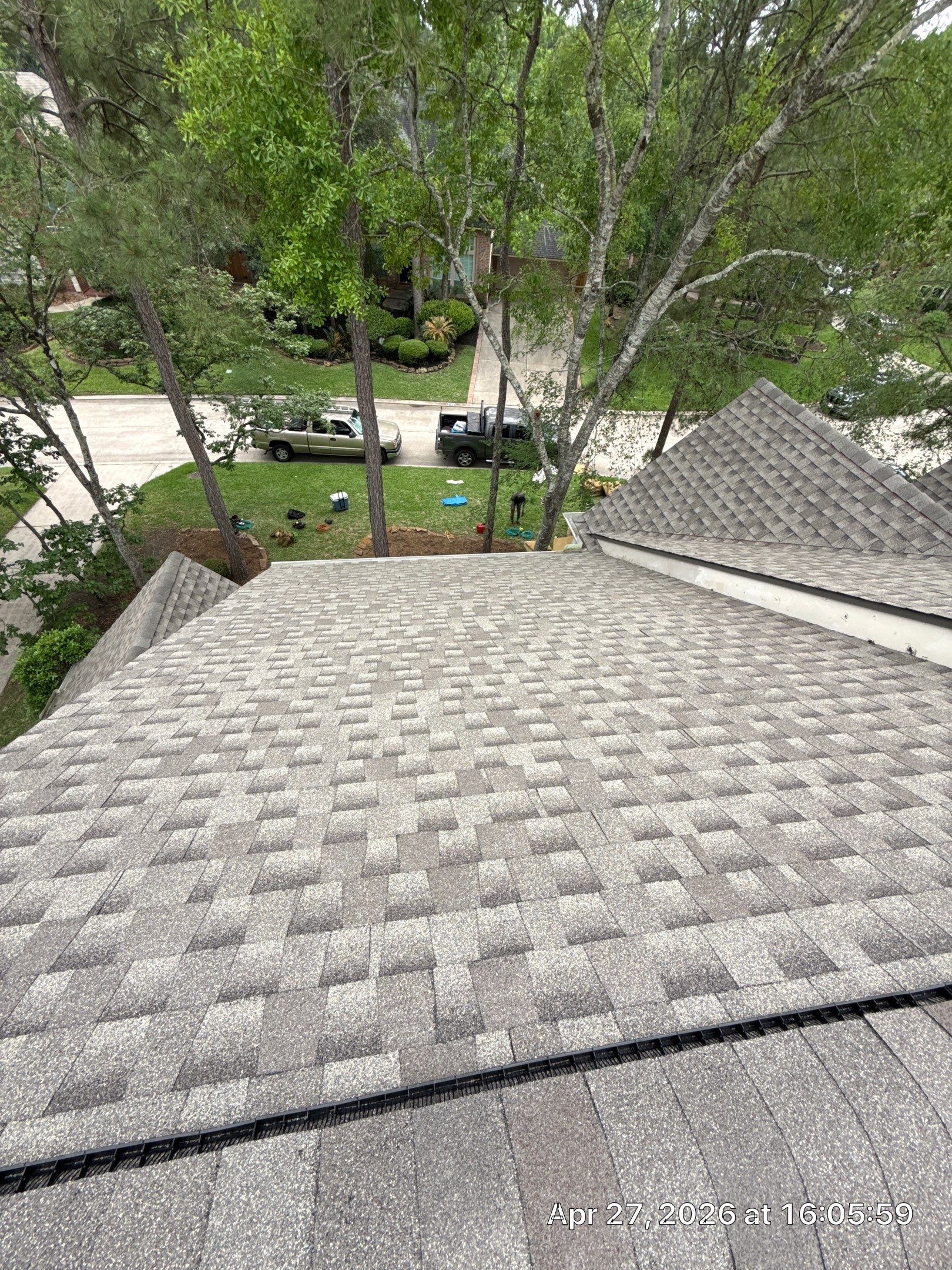 GAF HDZ - Weathered Wood by Elite Roofing LLC