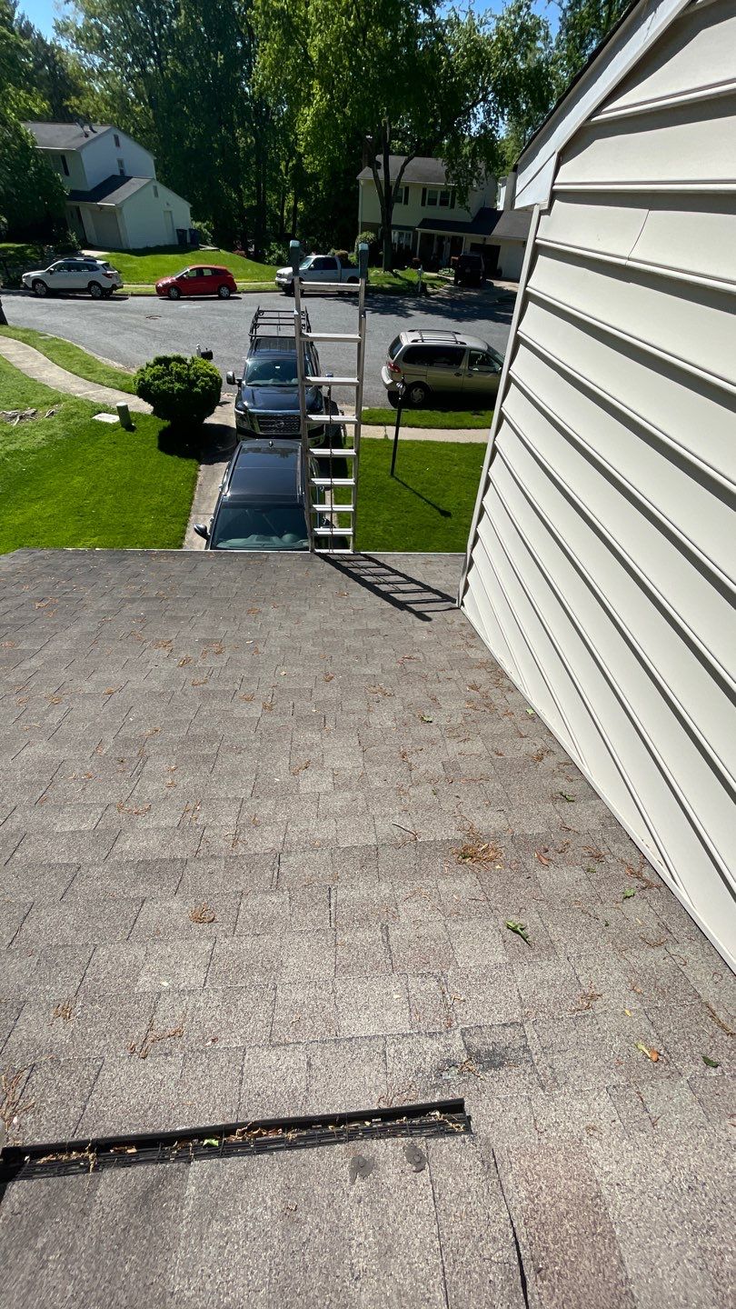 Springfield CertainTeed Landmark Weathered Wood Roof Installation by RM Banning, Inc.