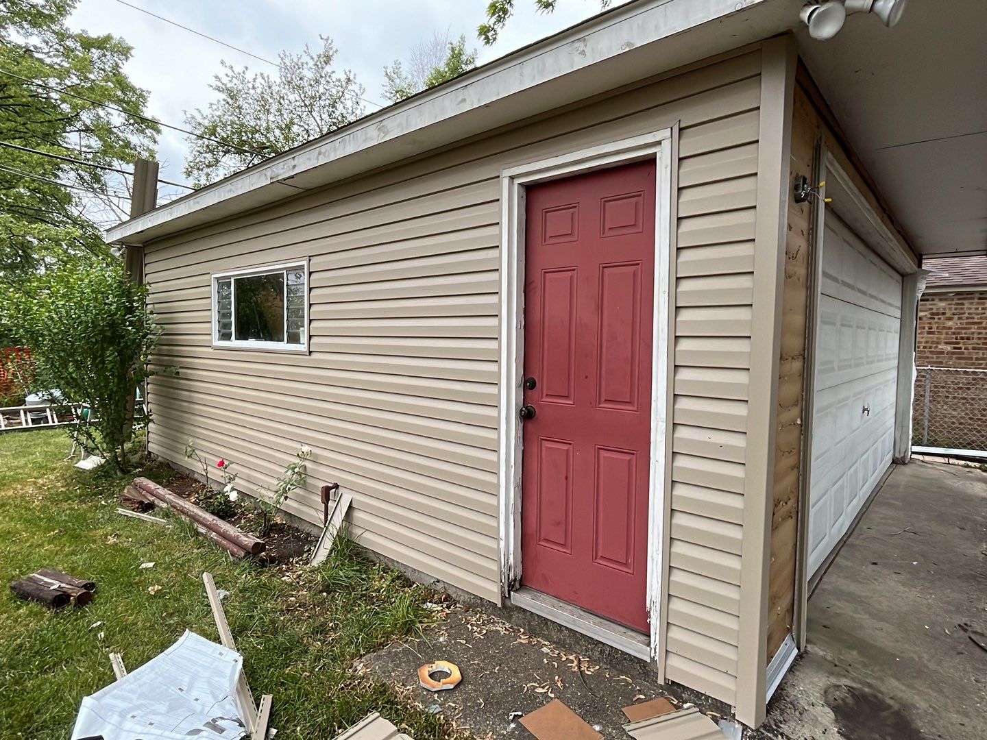 Siding Repair by G2