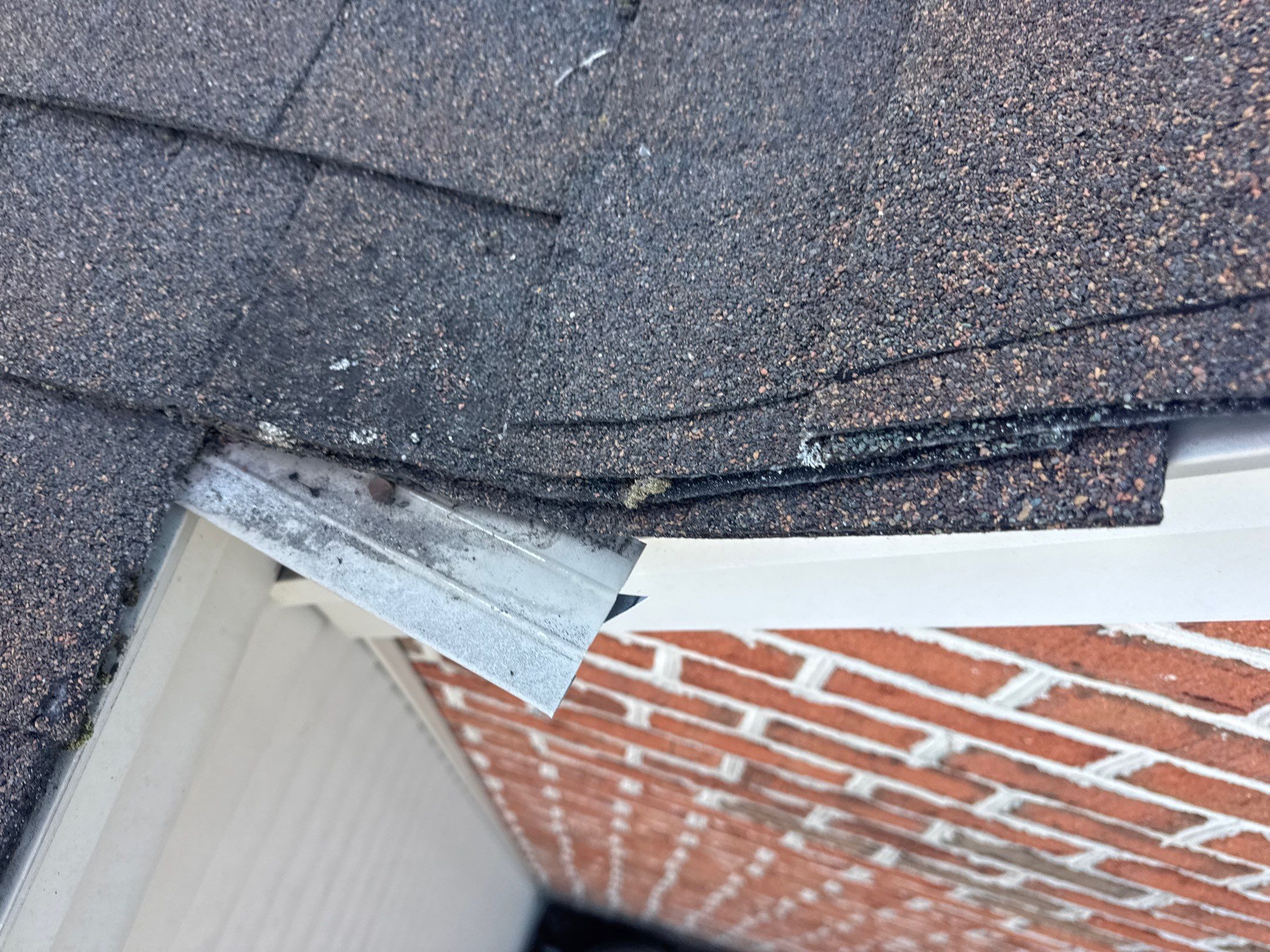 Roof Installation using Gaf Hdz Architectural Shingle - Hickory by Teflon Roofing
