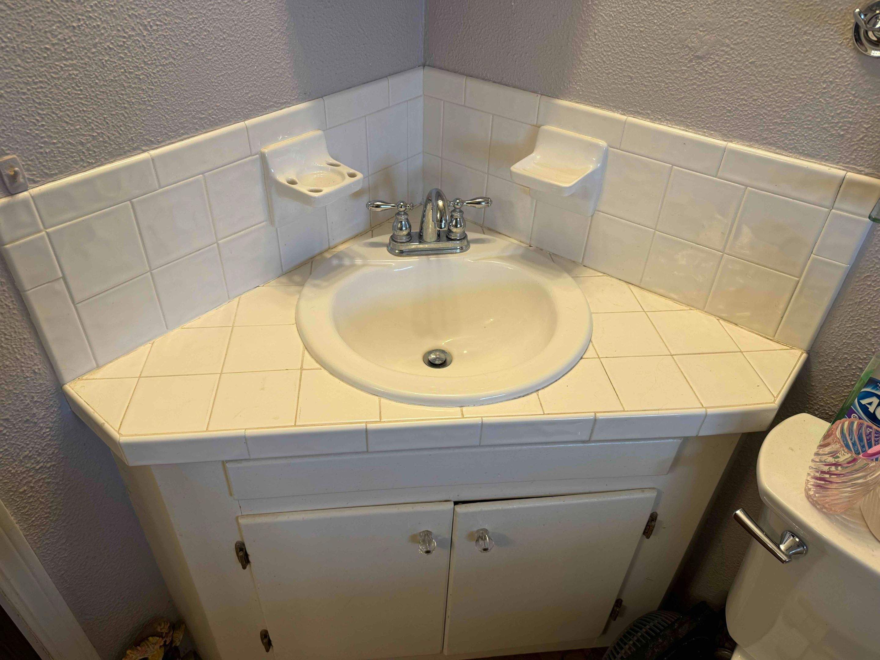 Oklahoma City Residential Quartz Countertop by TNT Countertops