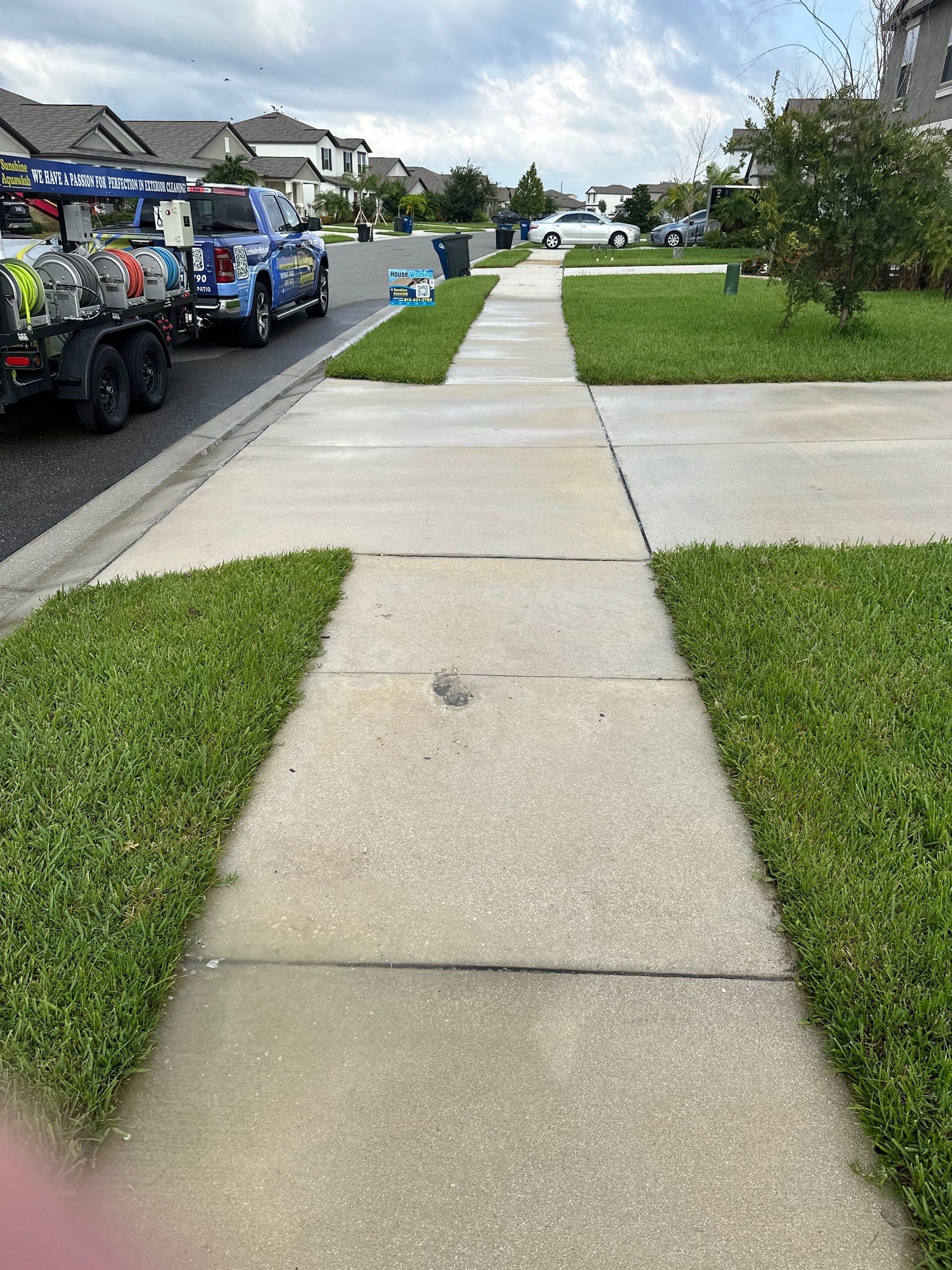 🚿 Concrete Driveway, Sidewalk & Entryway Cleaning – Trevesta Community, Palmetto, FL by Sunshine AquaWash