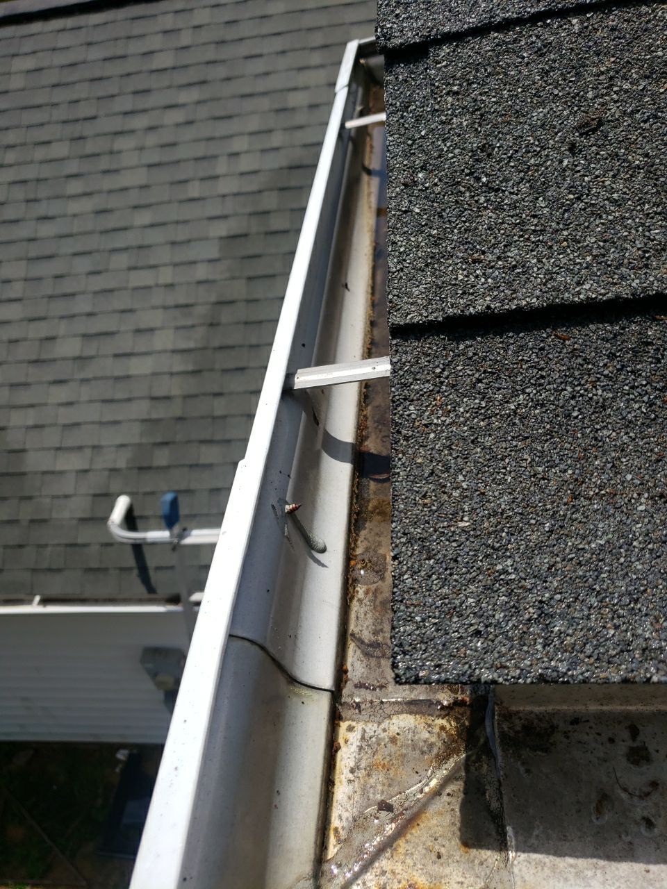 House Wash using cleaner by Power Wash Masters LLC