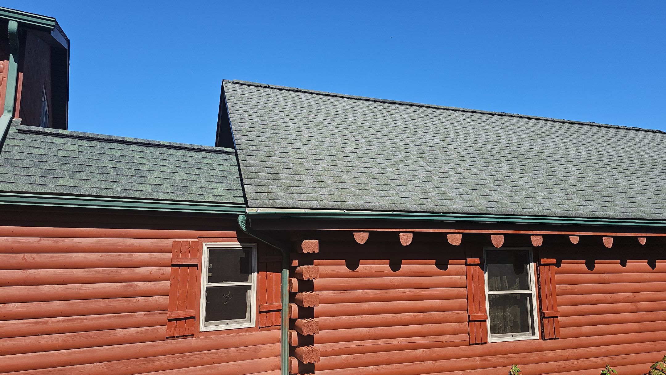 Alpha Rib, Color: Ivy Green by Eagle Eye Roofing