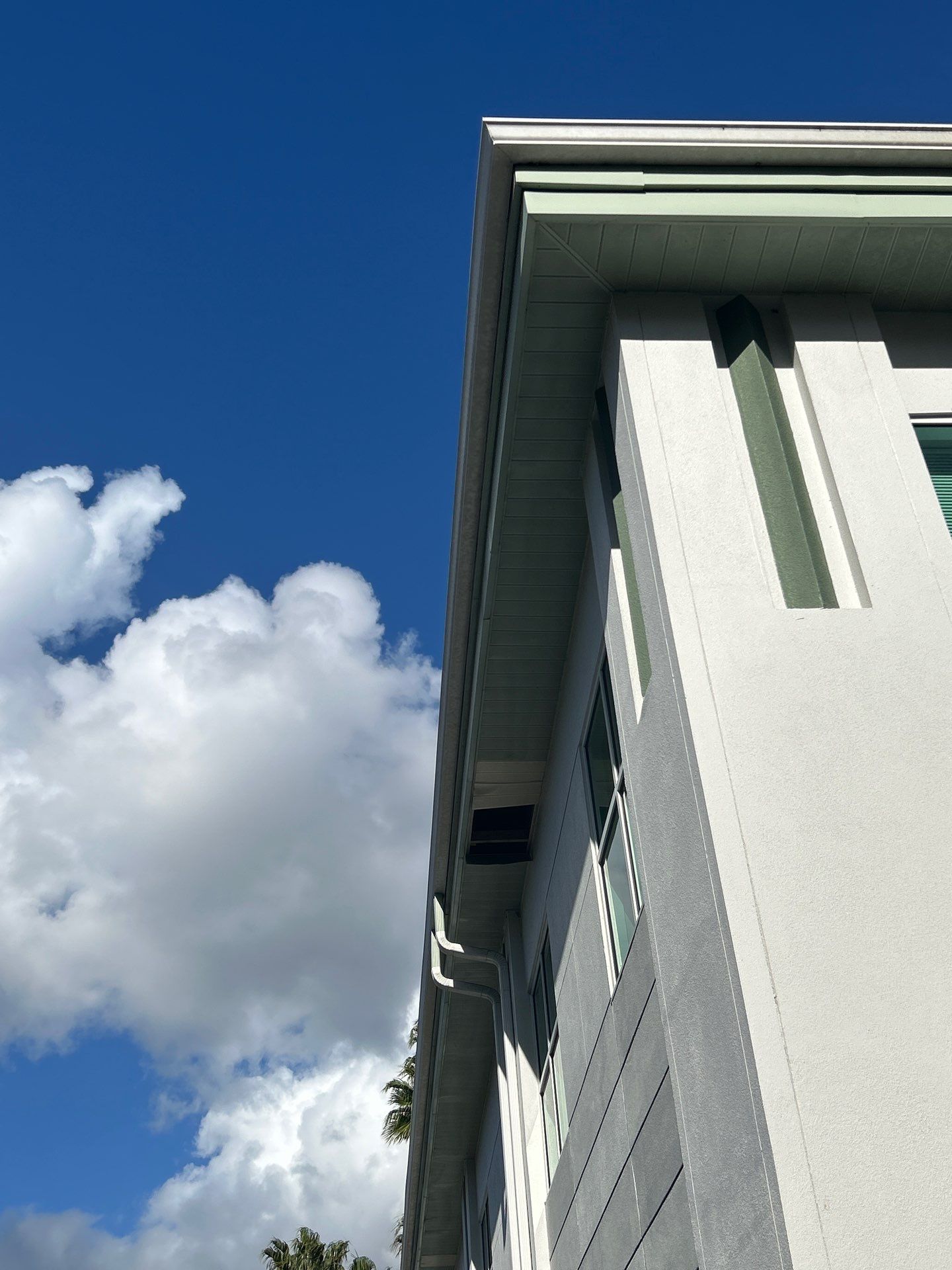 6-Inch White Seamless Gutters in Sarasota FL by Gutter Professors