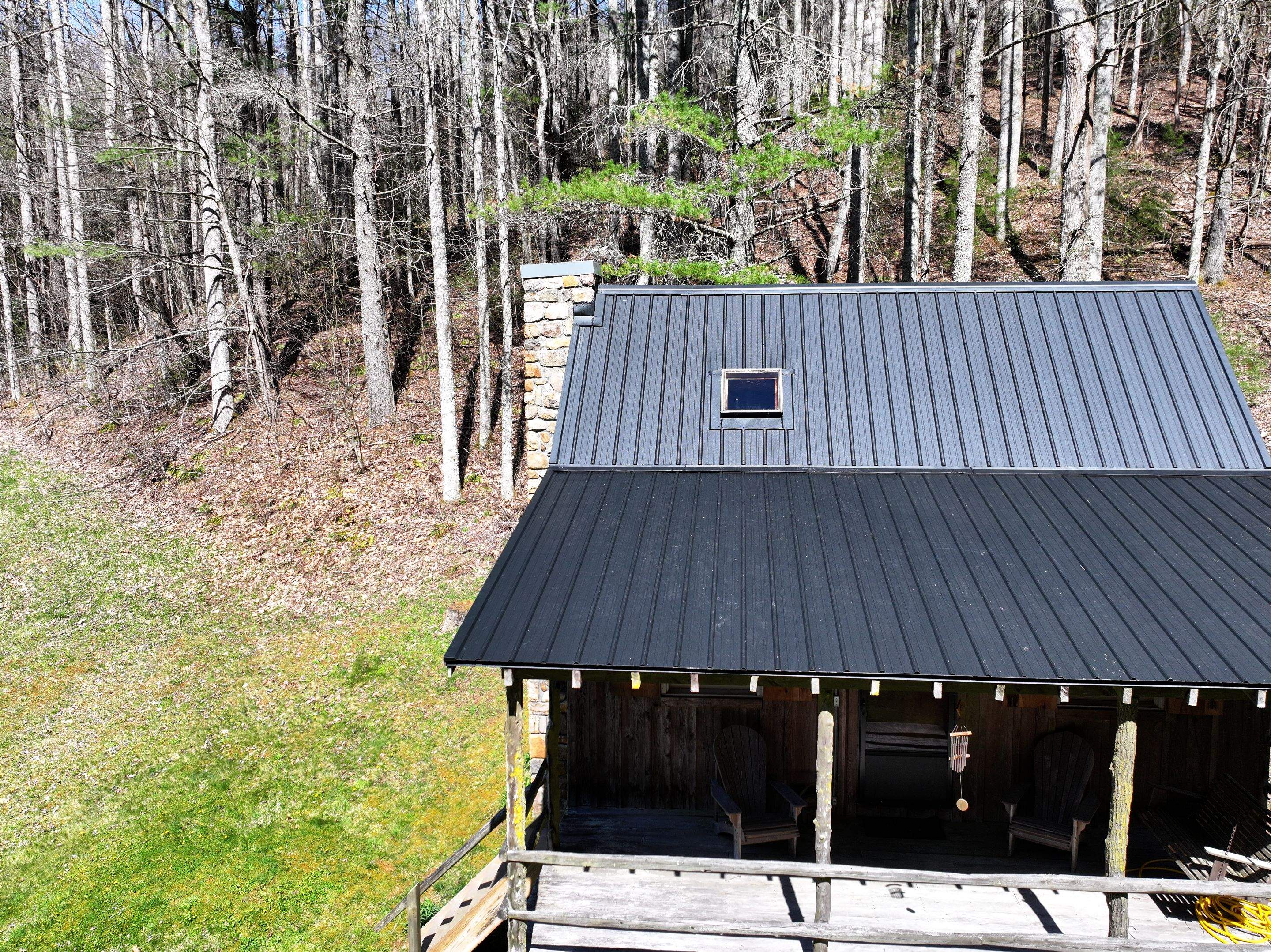 Sluder Cabin by Omnia Roofing