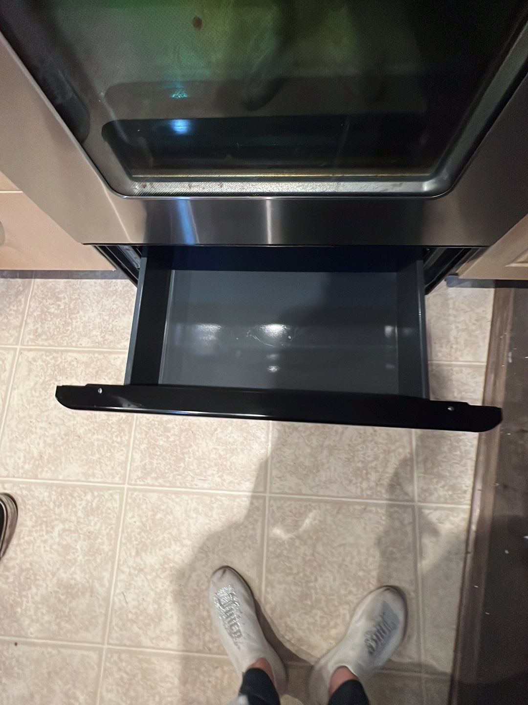 Moveout Clean - Very dirty by Tidyups Cleaning Service Inc