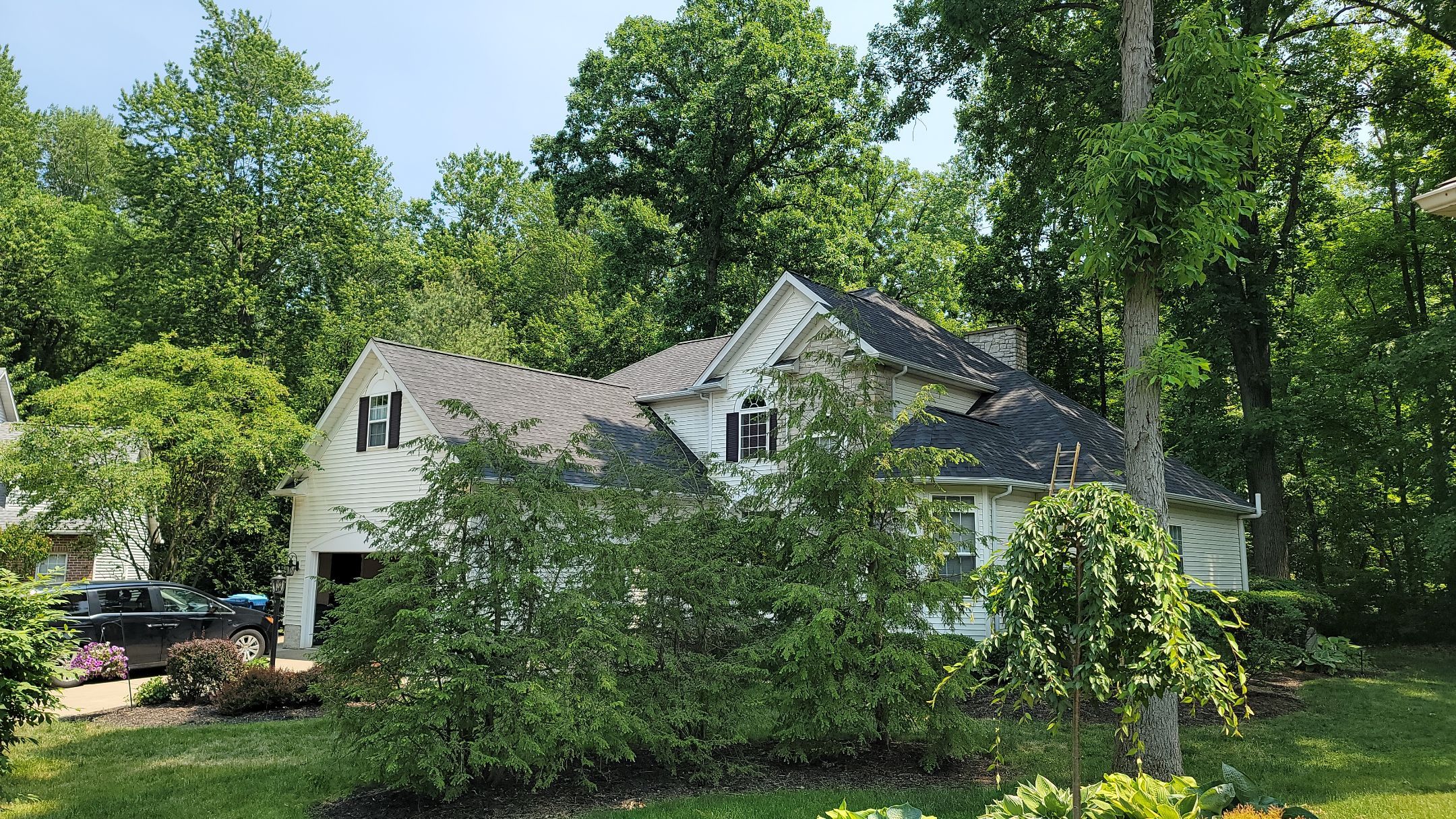 ATLAS PINNACLE COLOR: BLACK SHADOW by Eagle Eye Roofing