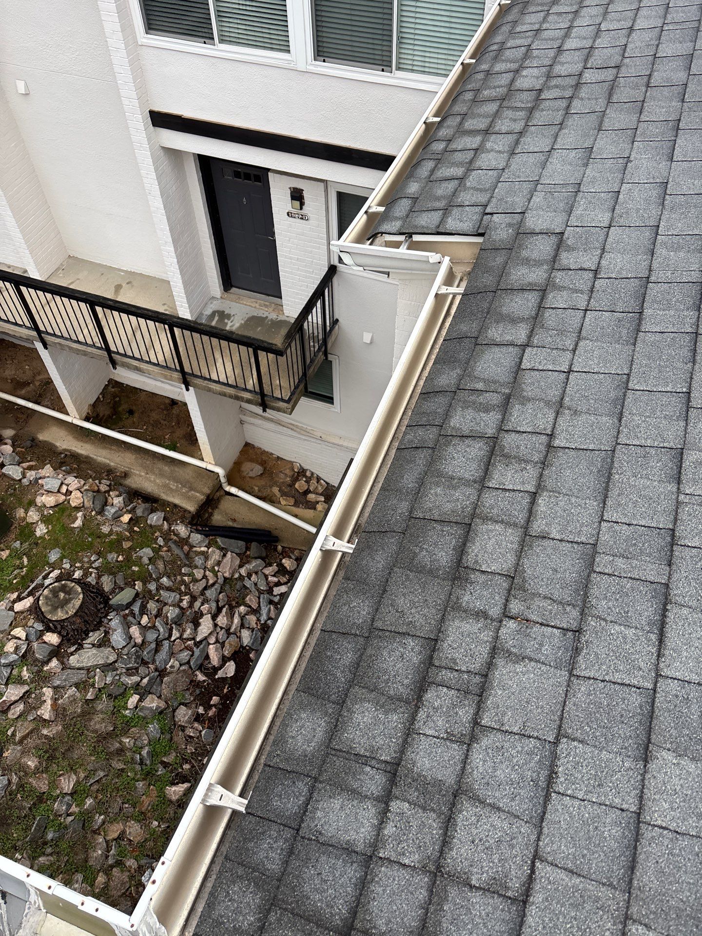 Commercial gutter cleaning Raleigh, NC after photo with clean gutters