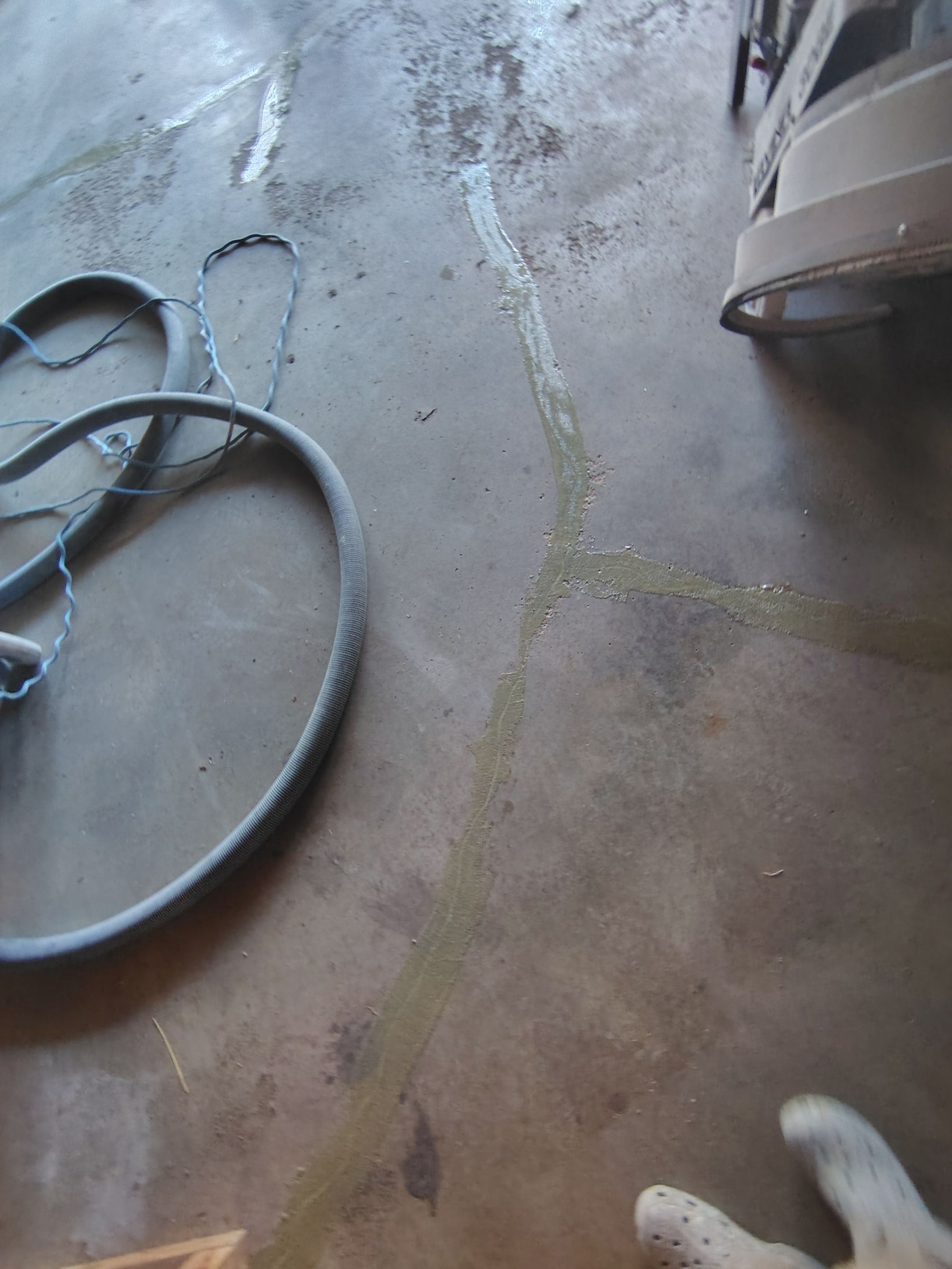 Sioux Falls Garage Epoxy Floor Installation and Concrete Crack Repair by Select Painting, Coatings & Garage Cabinets