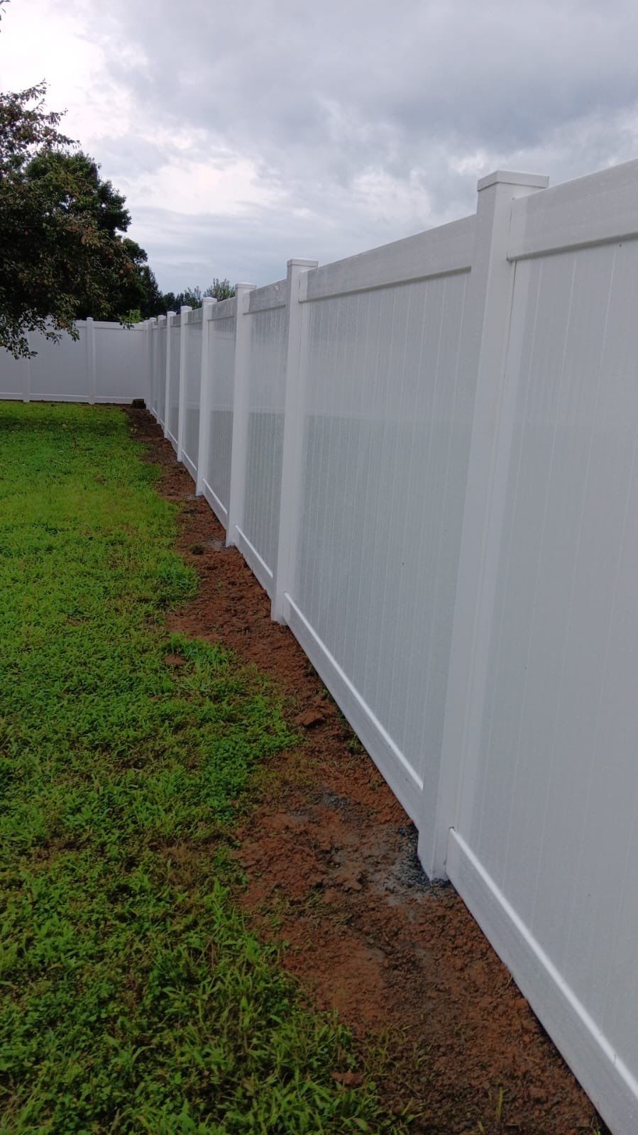 Hamilton Vinyl Privacy Project in Jacksonville by Superior Fence and Rail