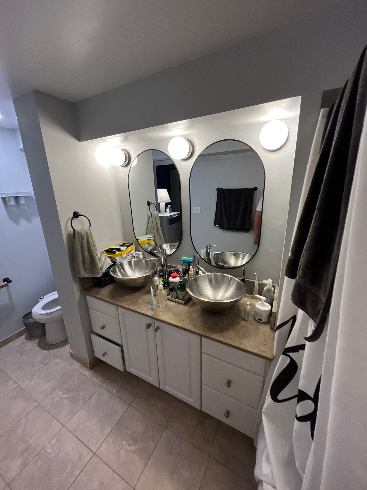 That Mid Century Vibe by Snap Home Solutions