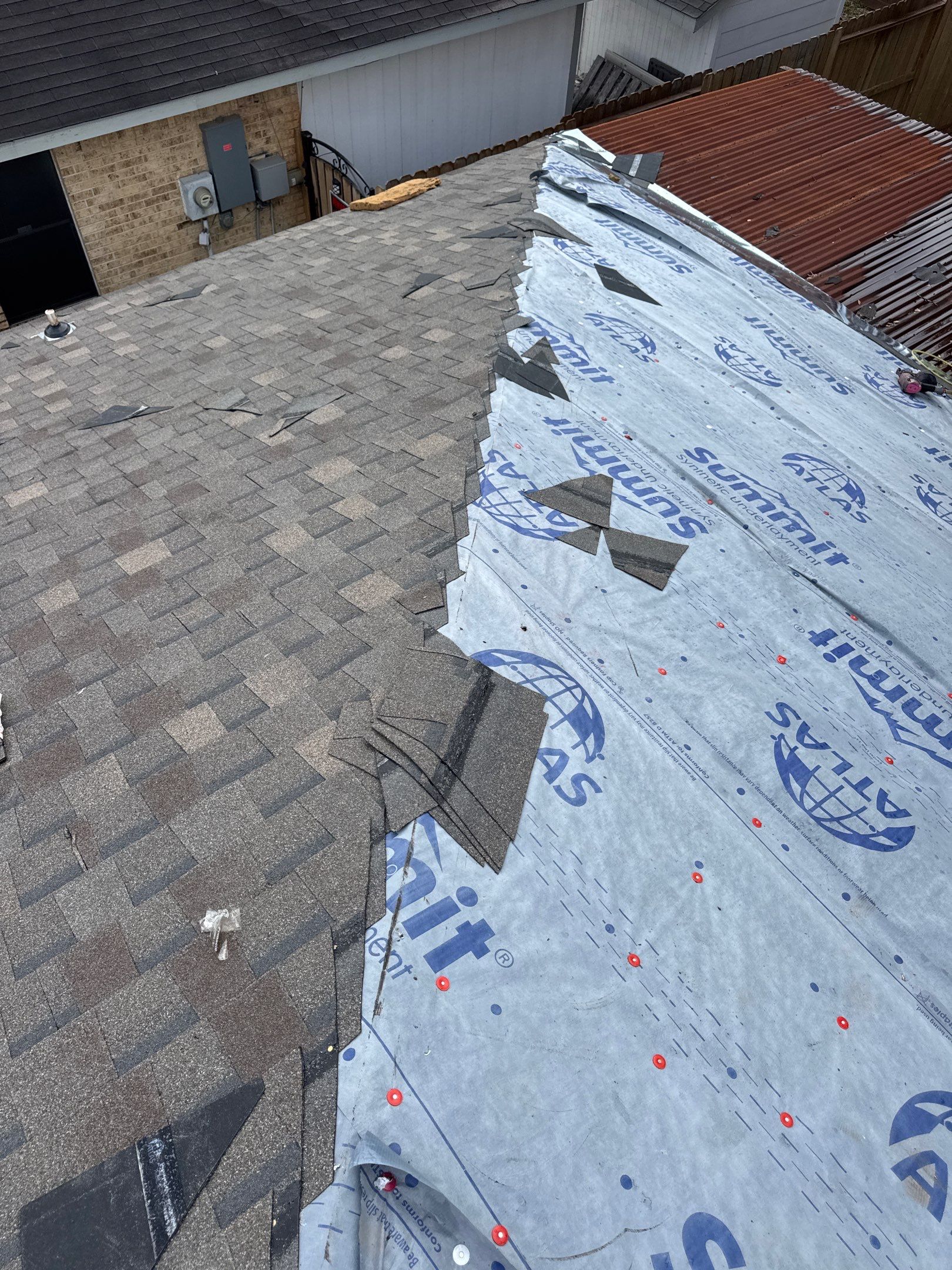 North Shore Roof Installation using Atlas Pinnacle Pristine by Modern BYLT Roofing & Construction