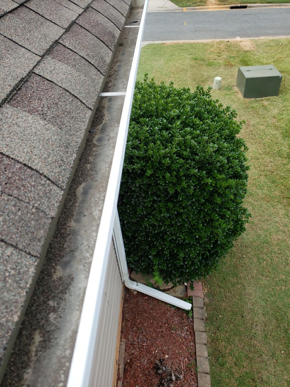 House Wash using cleaner by Power Wash Masters LLC