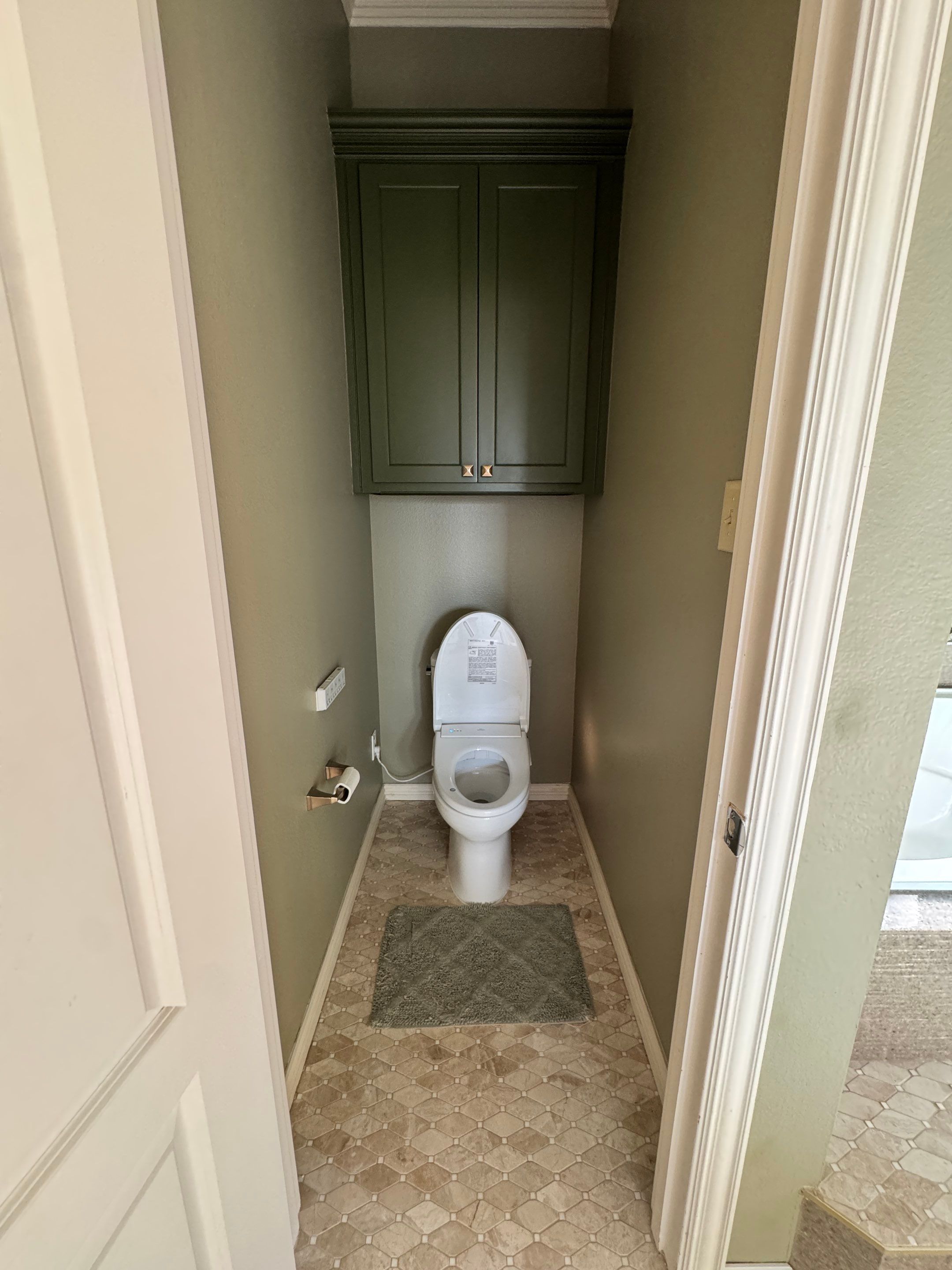 Full Master Bath (Onyx Collection) by New Bath Technologies