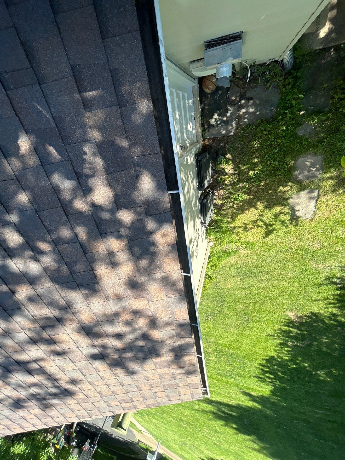 West Springfield: Residential Roof Replacement with CertainTeed Landmark in Heather Blend by RM Banning, Inc.