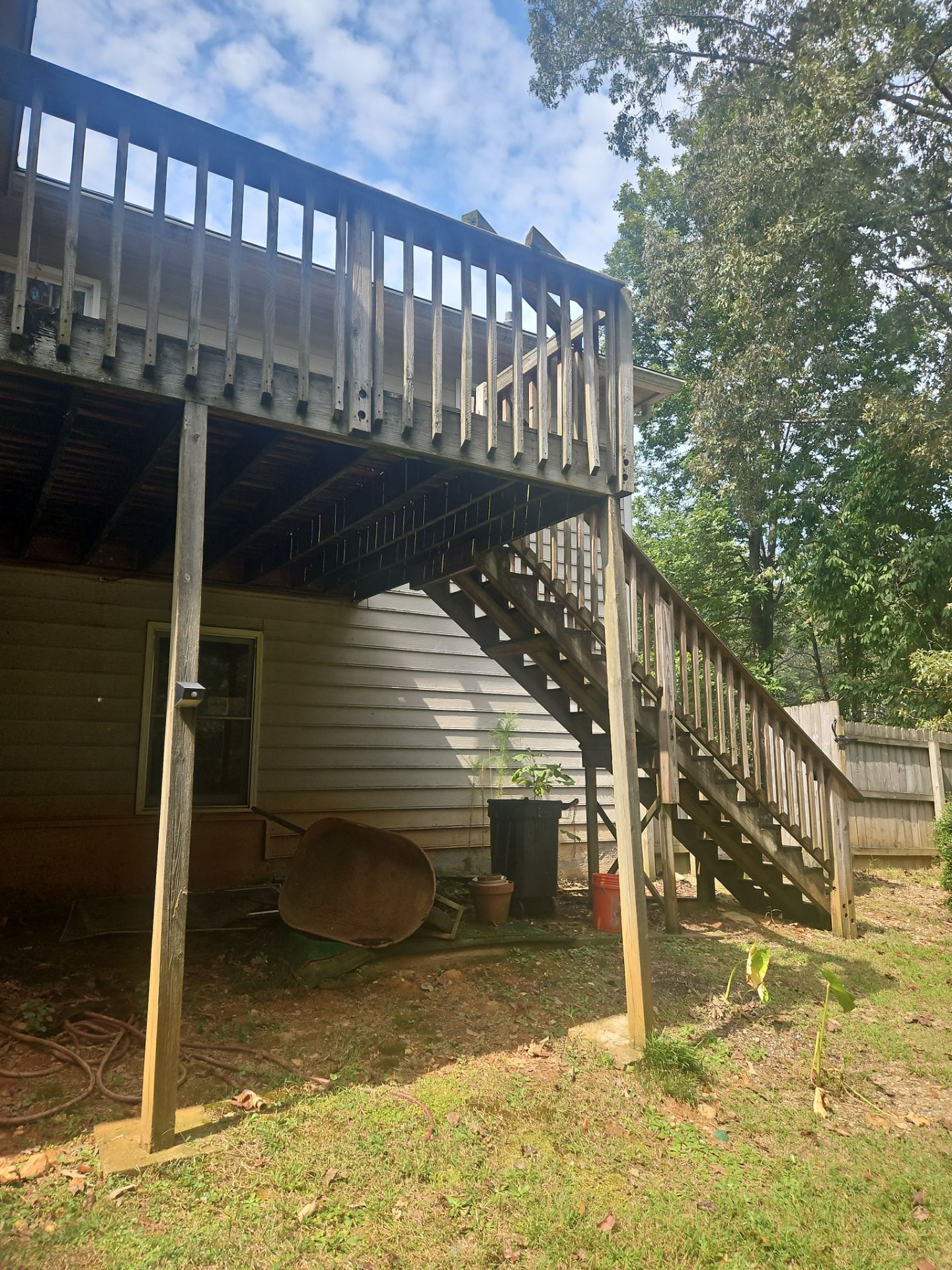Deck Installation using Deckorators Summit Series Decking by Nelson Exteriors 