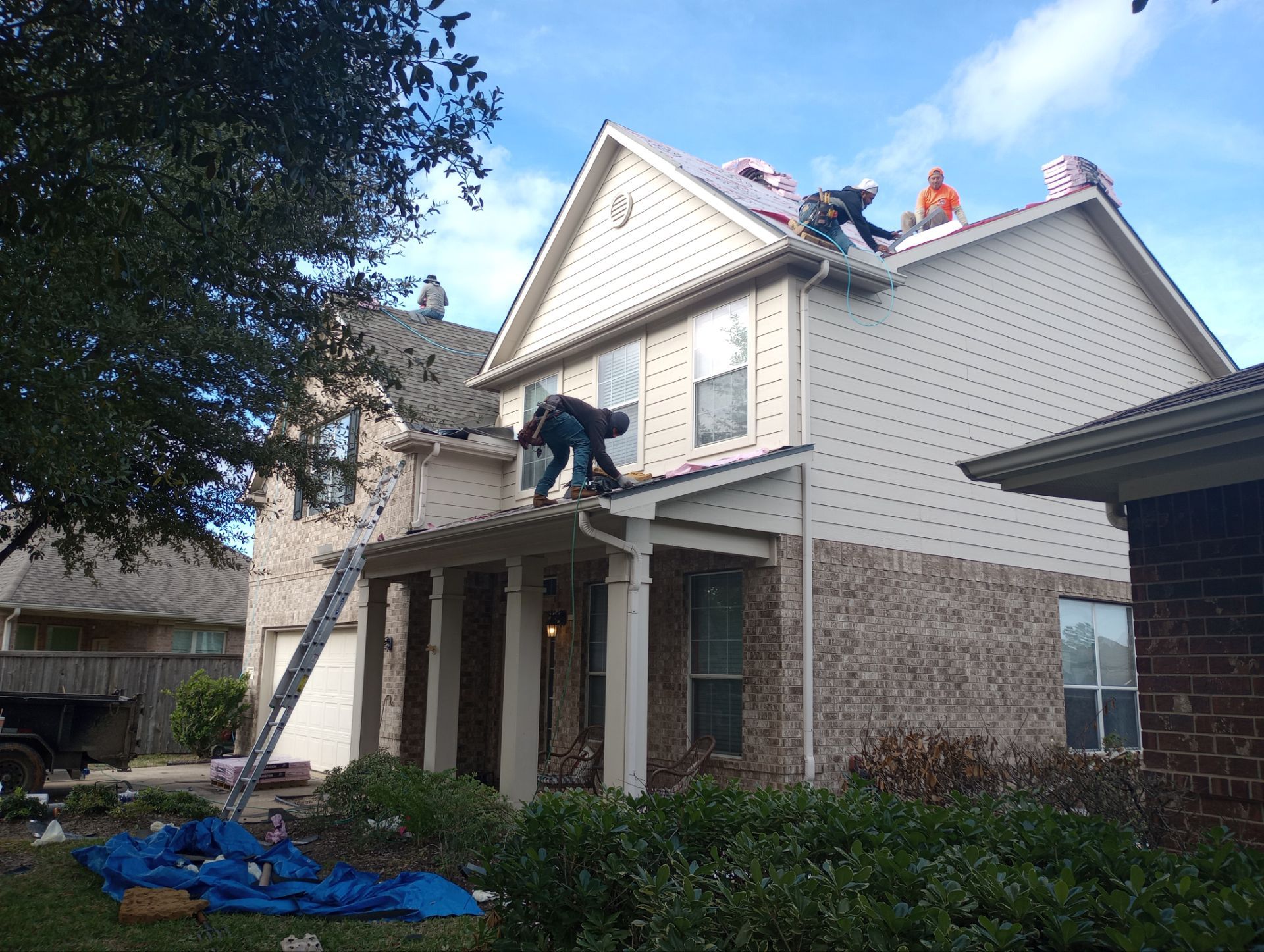Residential Roofing Installation using Owen's Corning Duration (Lifetime) Shingles by Roof Repair Company