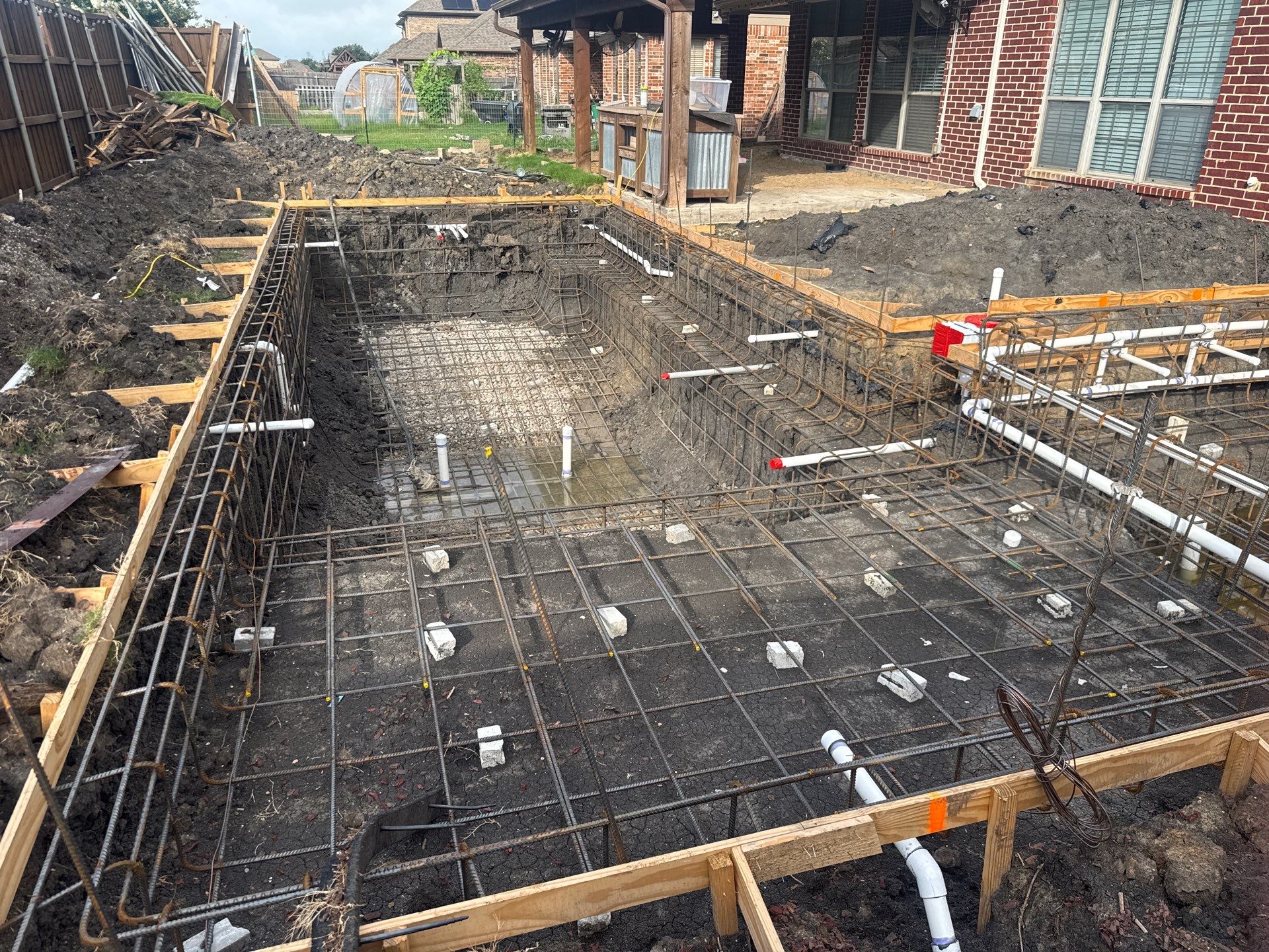 Geometric Pool with Raised Stone Spa by Pinnacle Pools and Spas - DFW