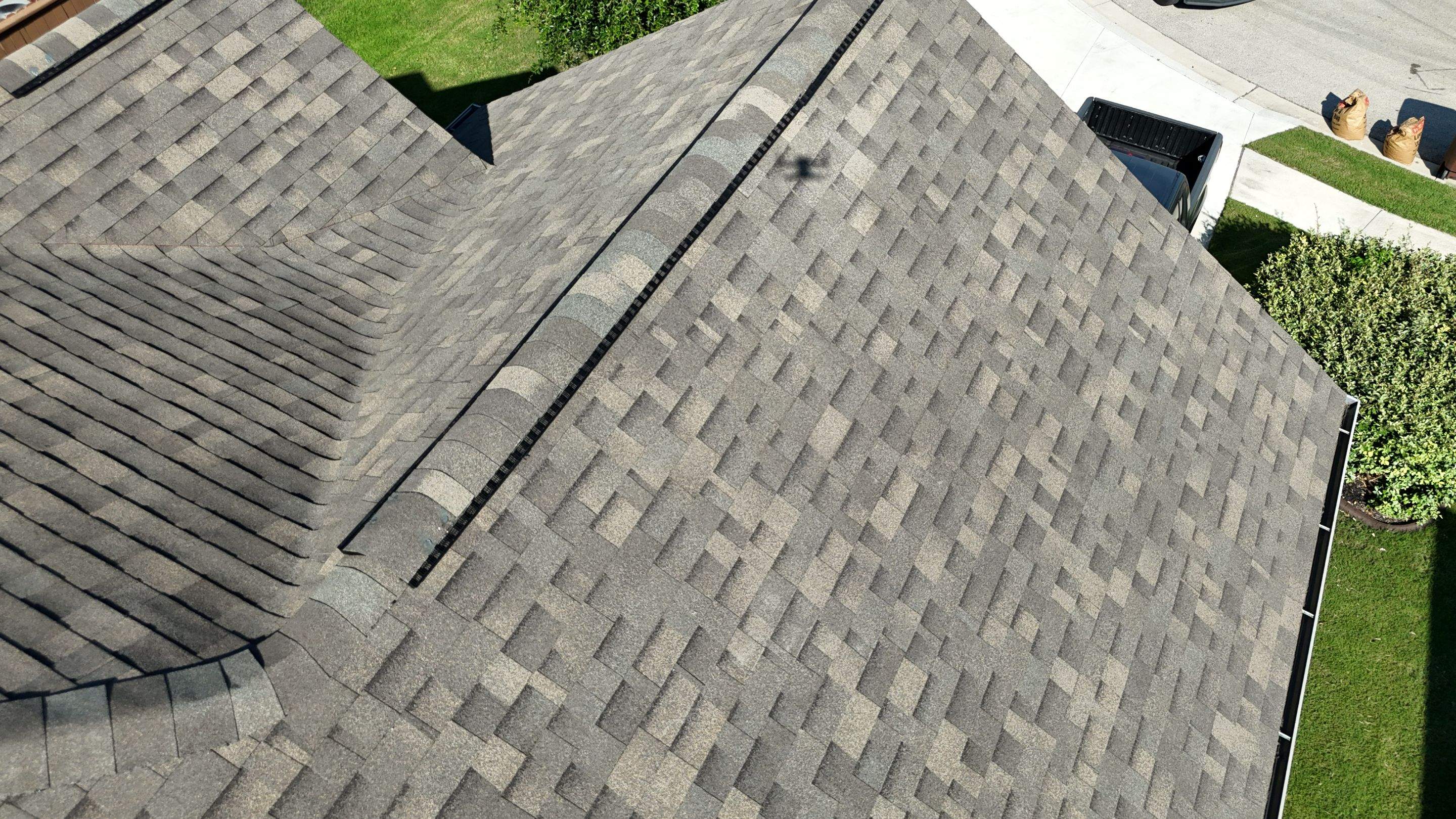 Weathered Wood - Malarkey Vista by RoofsOnly.com