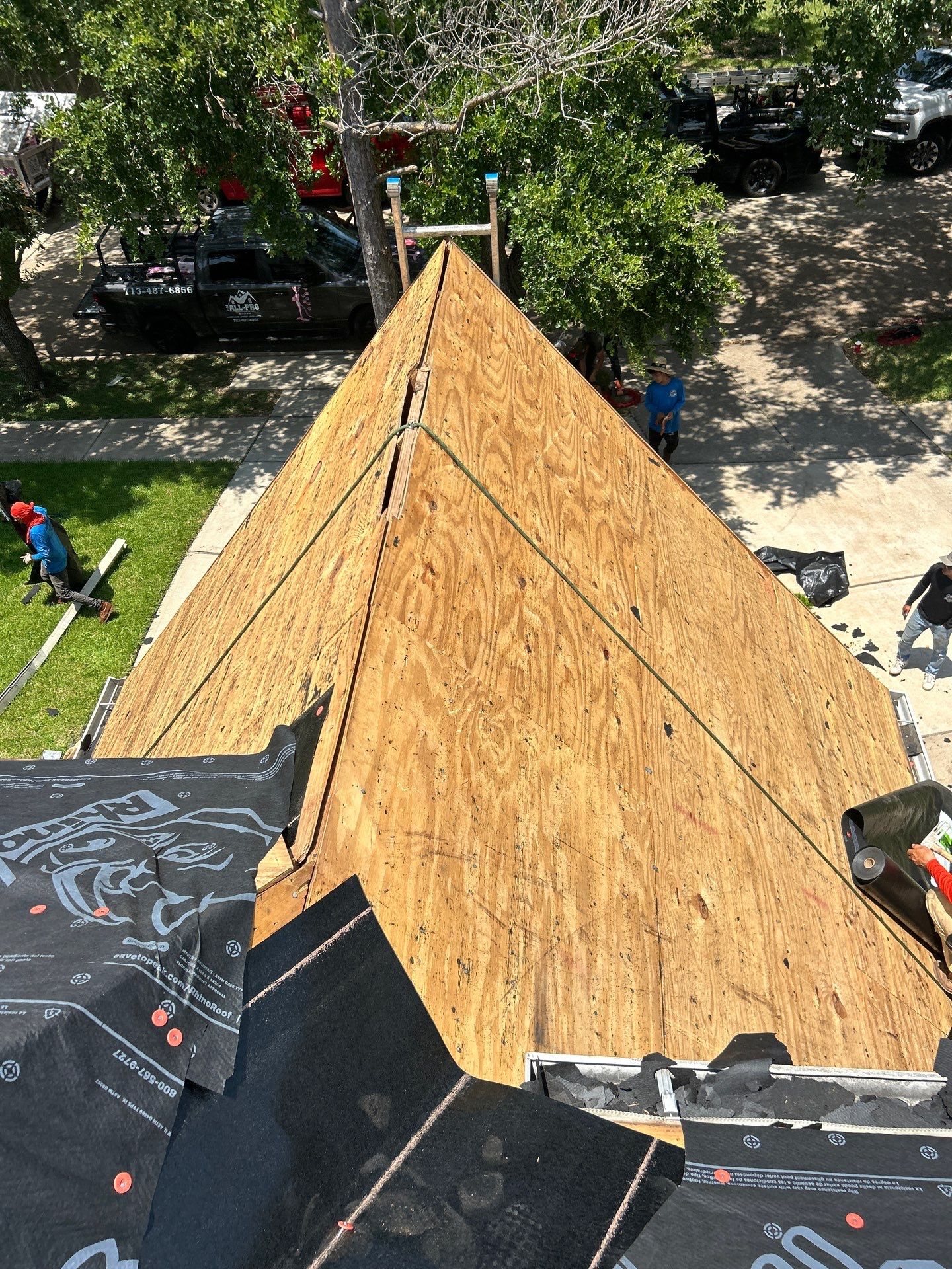 Residential Roofing Installation using Owen's Corning Duration (Lifetime) Shingles by Roof Repair Company