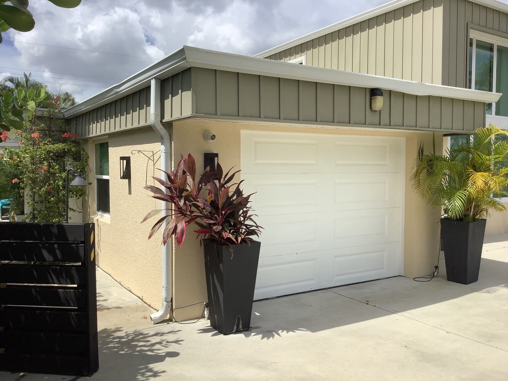 Seamless Gutters for a Luxury Finish in Fort Myers FL by Gutter Professors