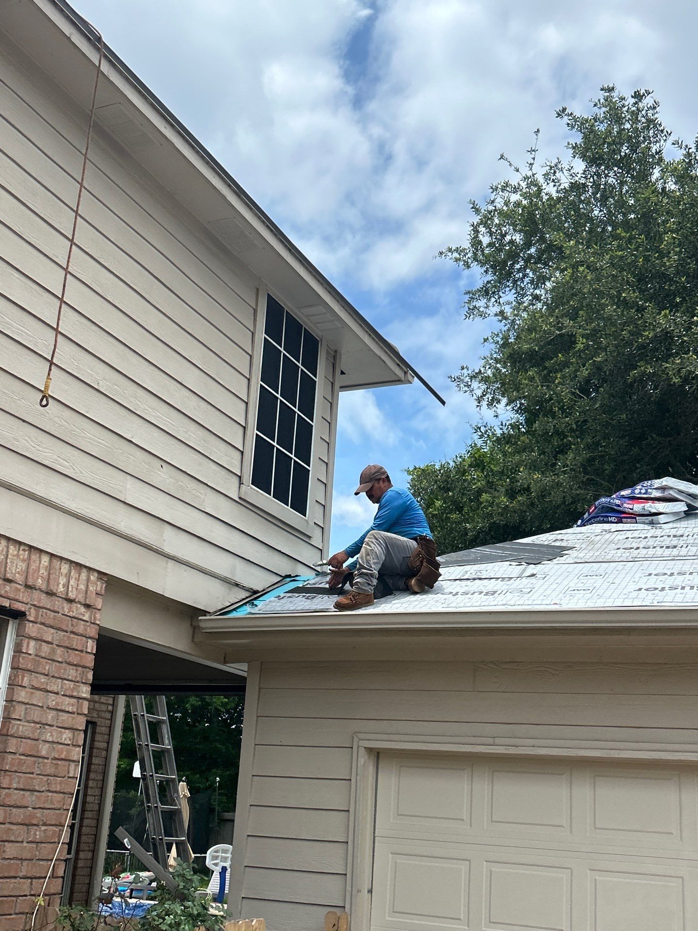 Roof Replacement in Austin Park, Sugar Land TX by Roof Repair Company
