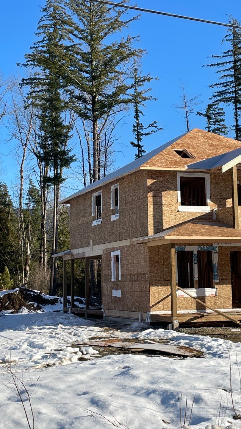 Residential Roofing Installation using OC Oakridge shingles by Top Notch Roofing Inc