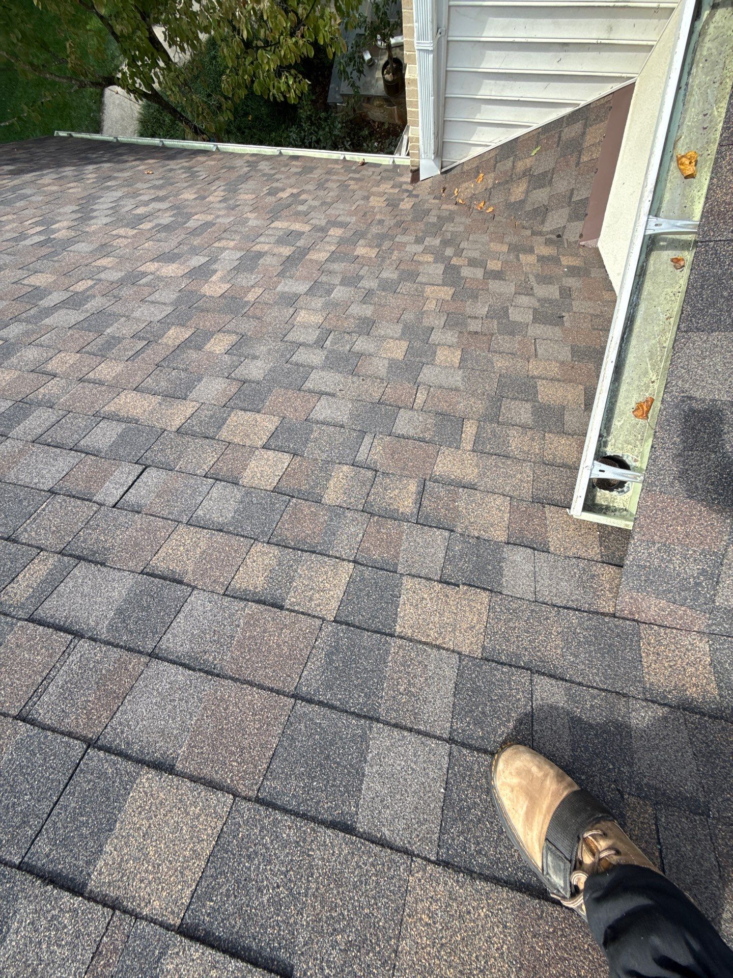 Fairfax station: Residential Roof with CertainTeed Landmark Pro in Max Def Shenandoah  by RM Banning, Inc.