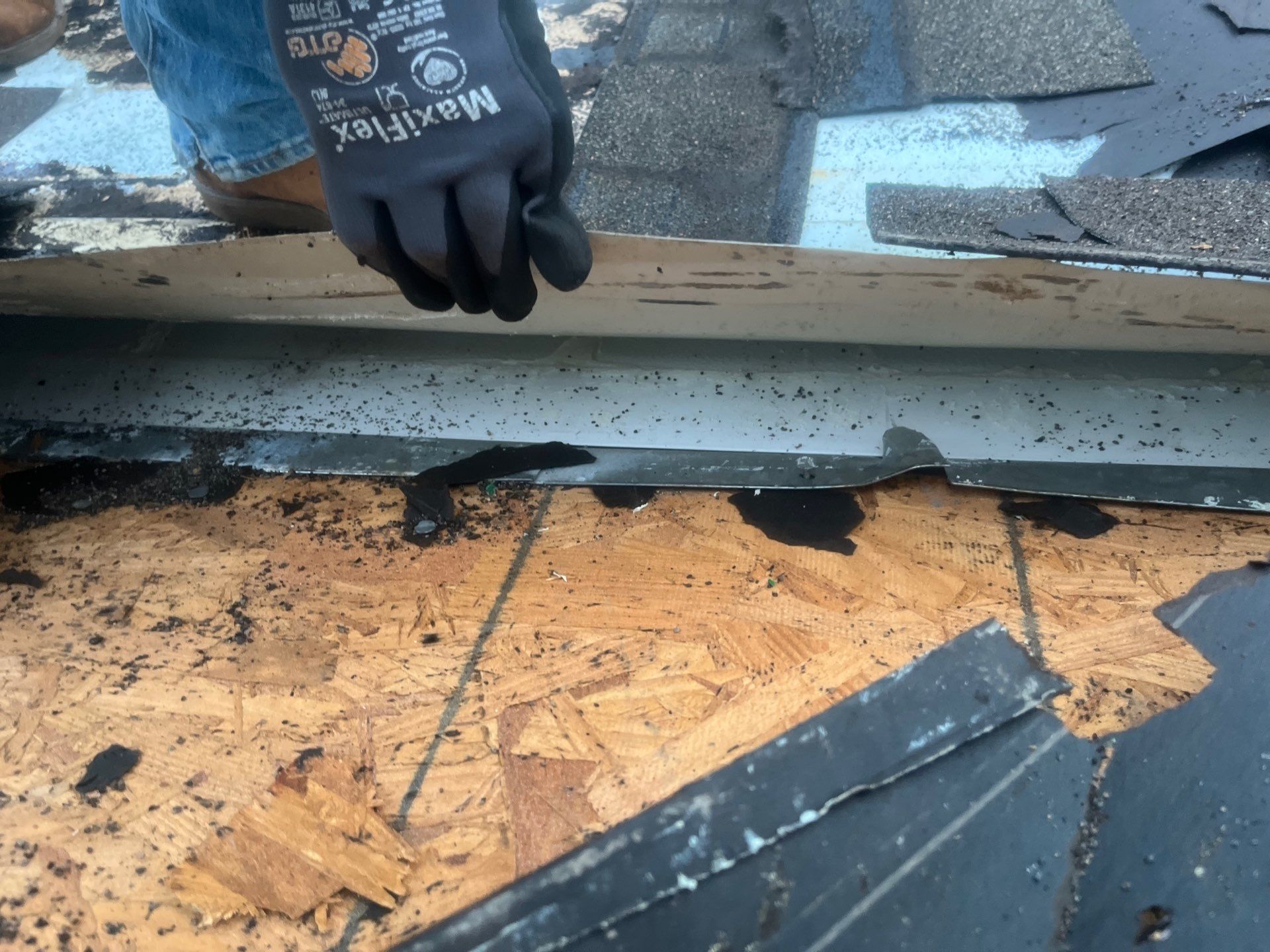 Roof Replacement using Owen's Corning - Duration Onyx Black by Roof Concepts Construction