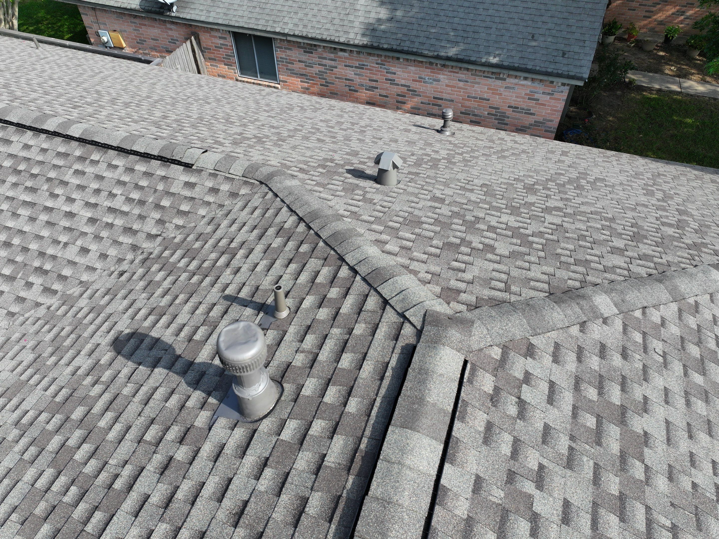GAF HDZ - Weathered Wood by Elite Roofing LLC