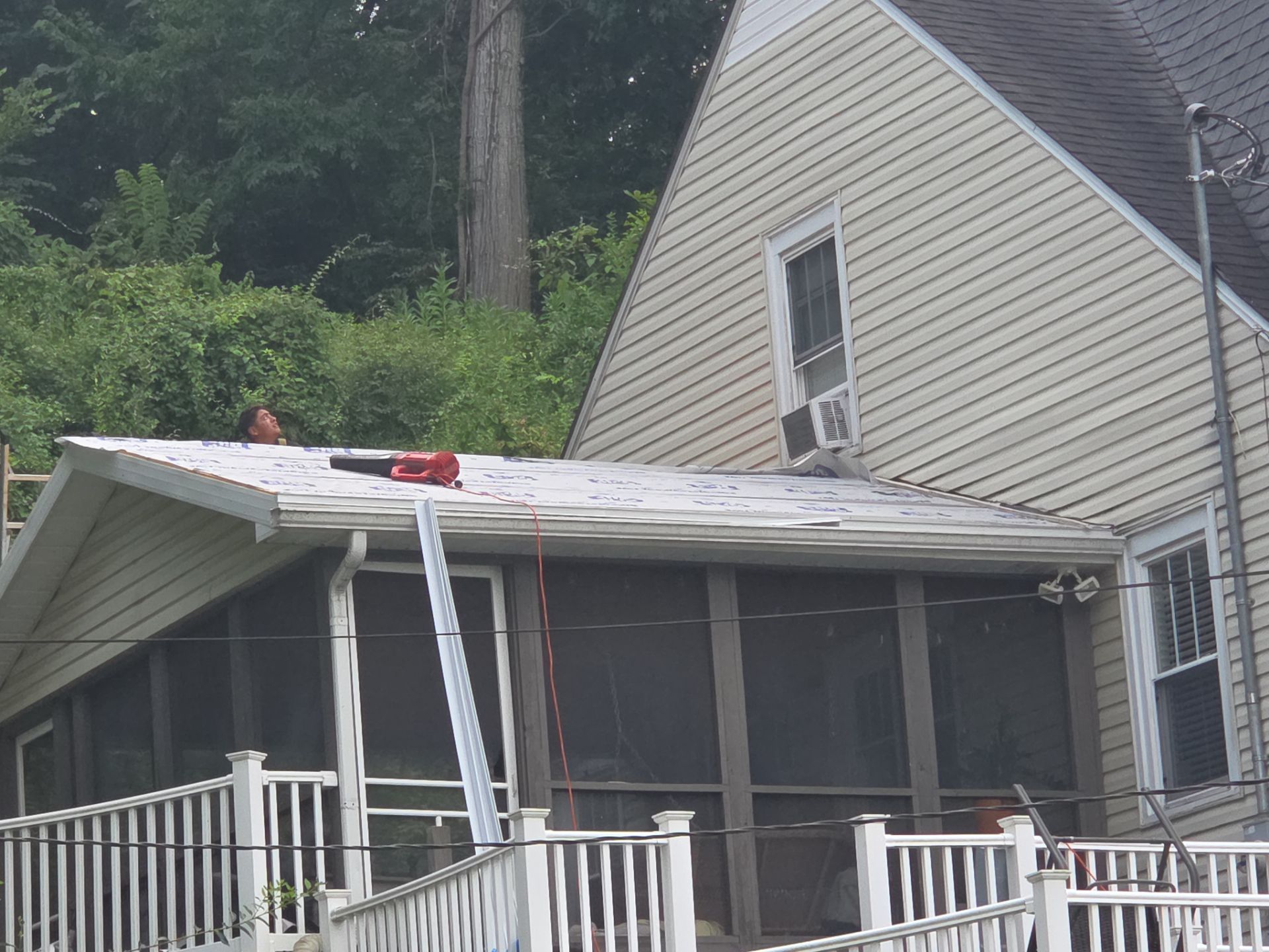 Charleston WV IKO Dynasty Roof Replacement – Premium Asphalt Shingles & Expert Installation by Mr. Roofer