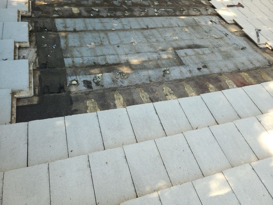 Tile Roof Repair in Delray Beach – Fast, Fair, and Professional Service by Aastro Roofing
