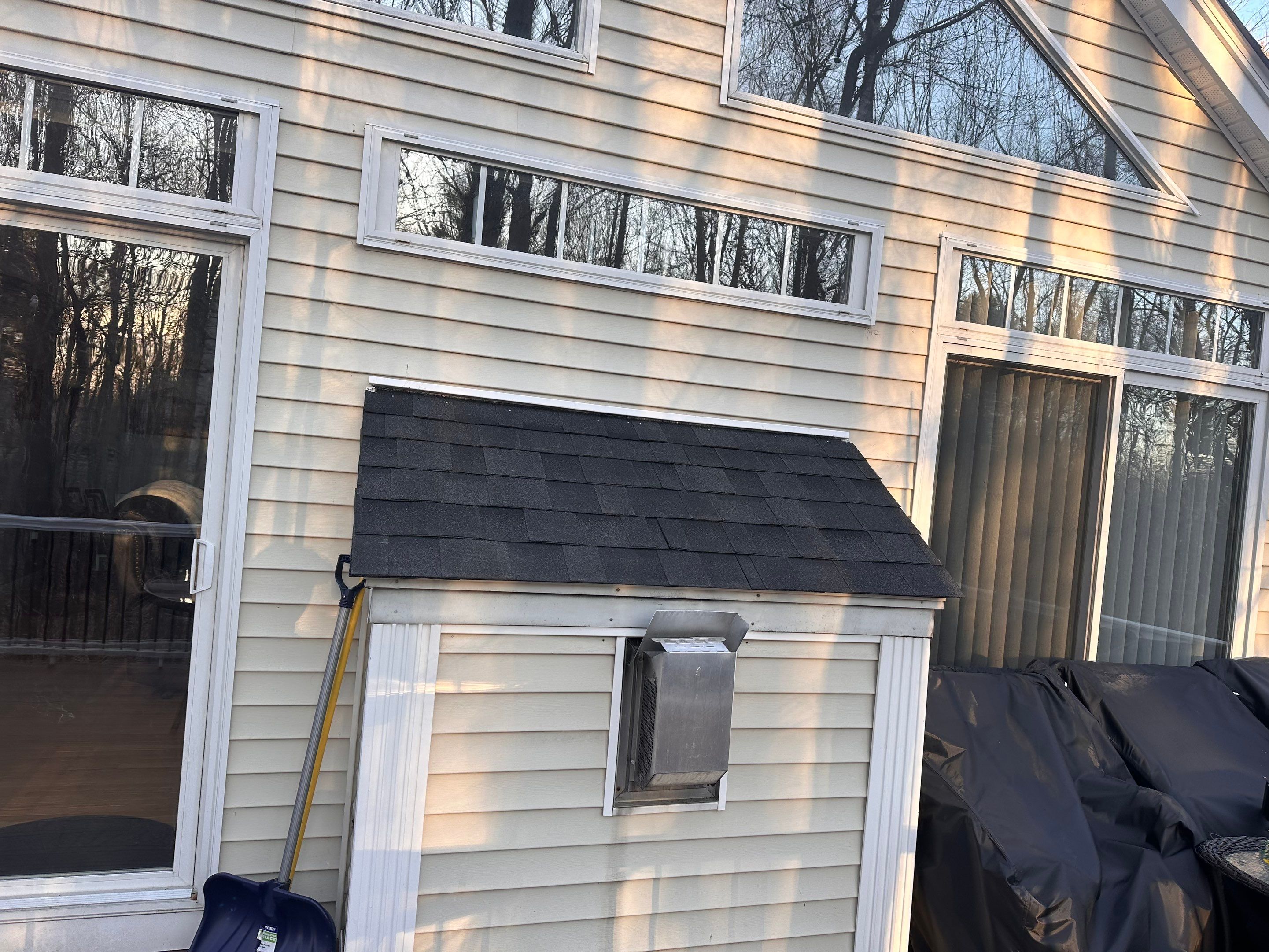 Vinyl Siding and Asphalt Roofing Replacement in Deerfield by Tall pine roofing