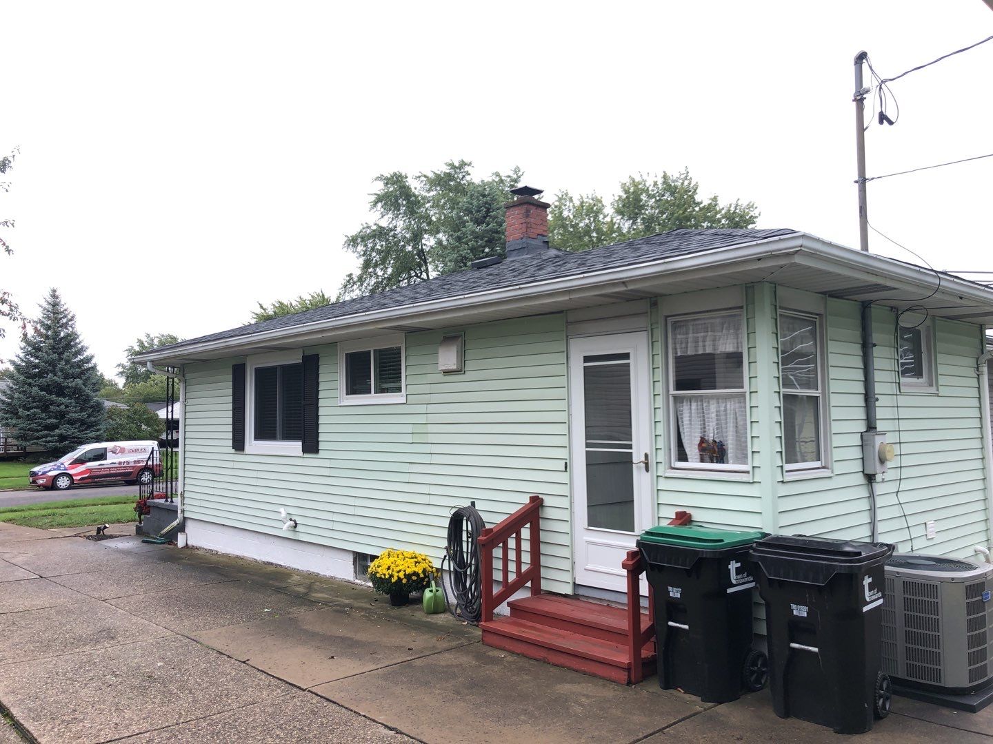 Exterior Siding and Window Replacement by Ivy Lea Construction