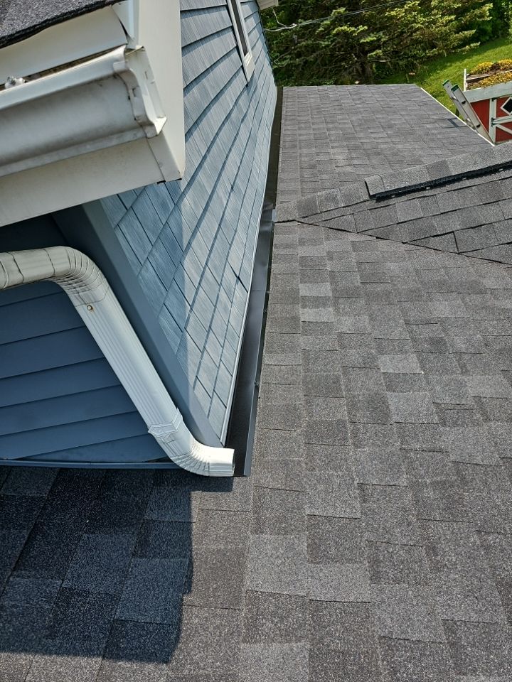 ATLAS PINNACLE COLOR: BLACK SHADOW by Eagle Eye Roofing