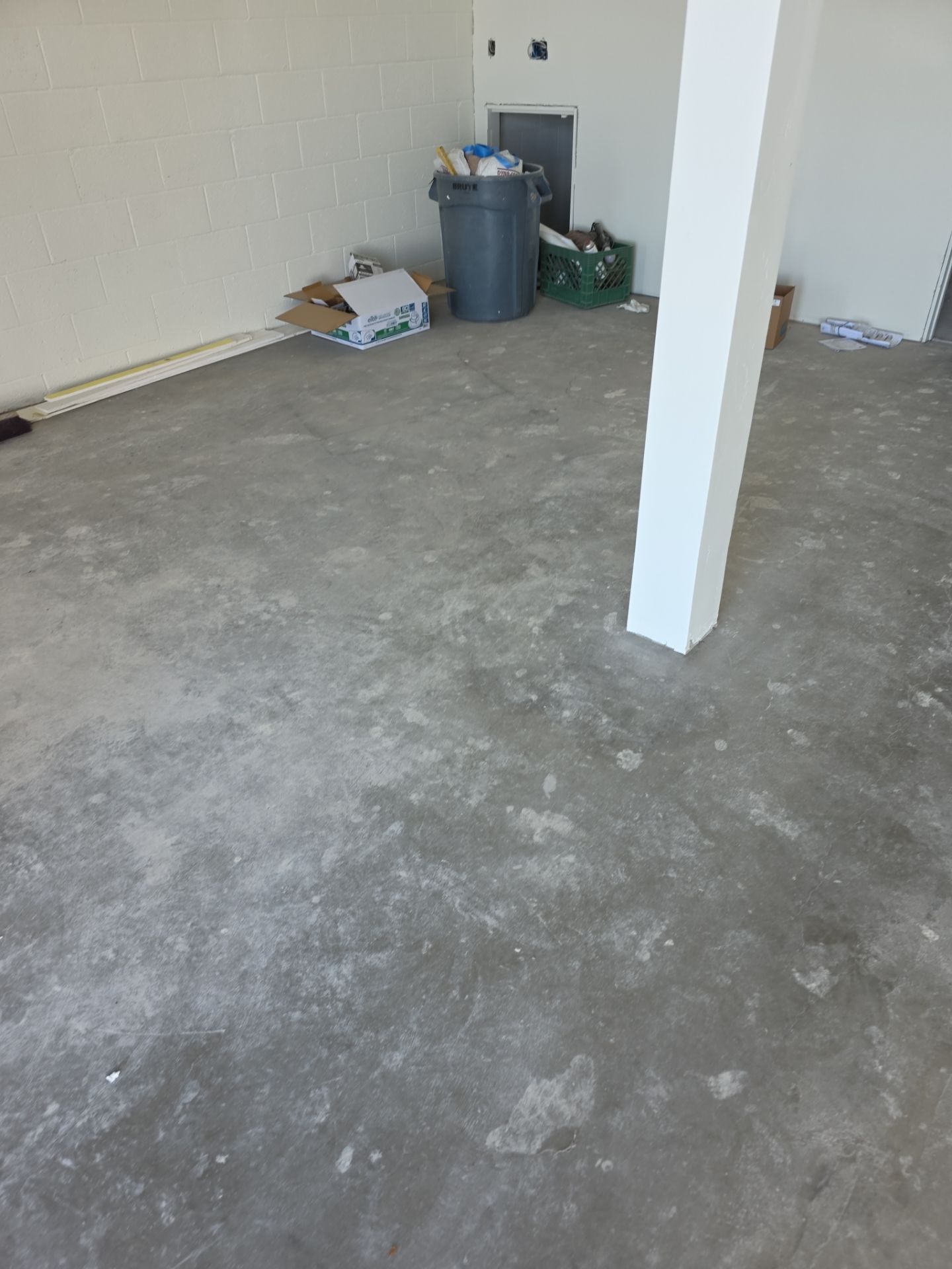 Cayucos Garage Floor Epoxy Coating with Moisture Vapor Barrier by MGP Coatings