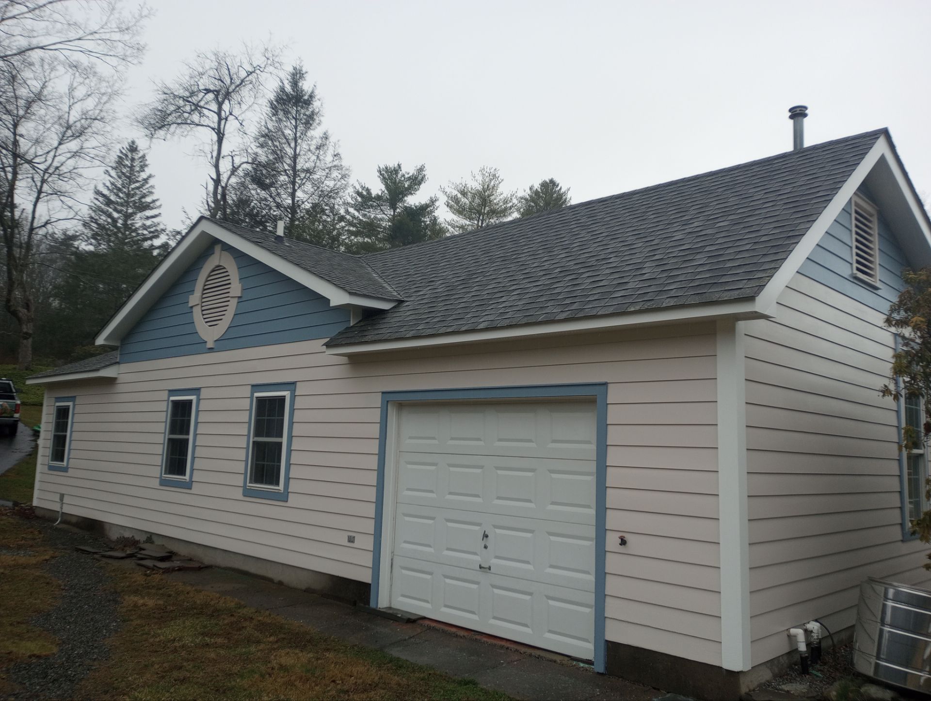 New roof in Kingston- Woodstock NY  by roberts roofing